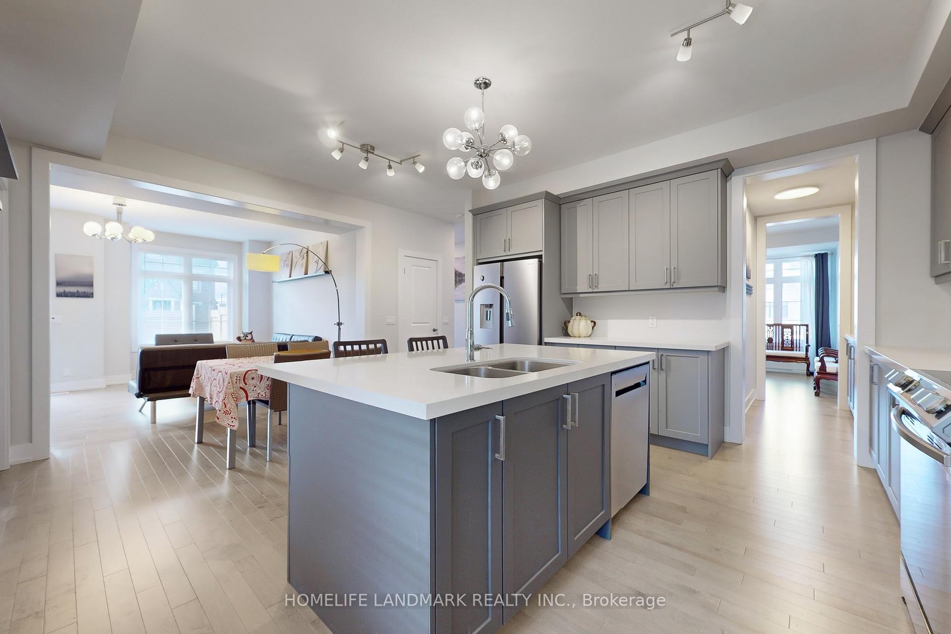 Photo 12 of 25 York Downs Boulevard, Markham, Angus Glen — HOMEH