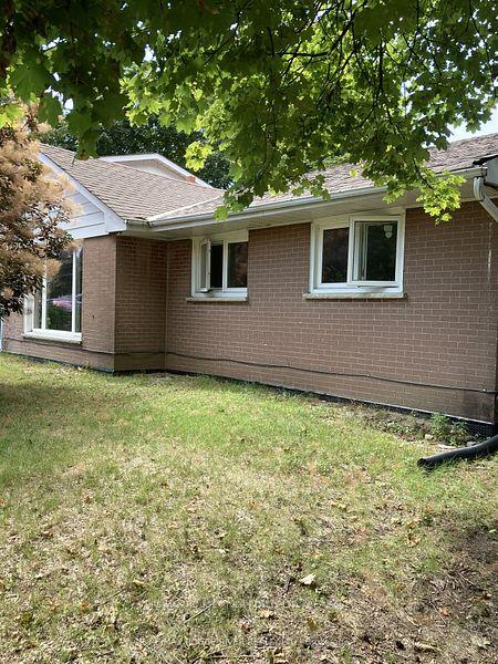 Photo 13 of 152 Thickson Road N, Whitby, Blue Grass Meadows — HOMEH