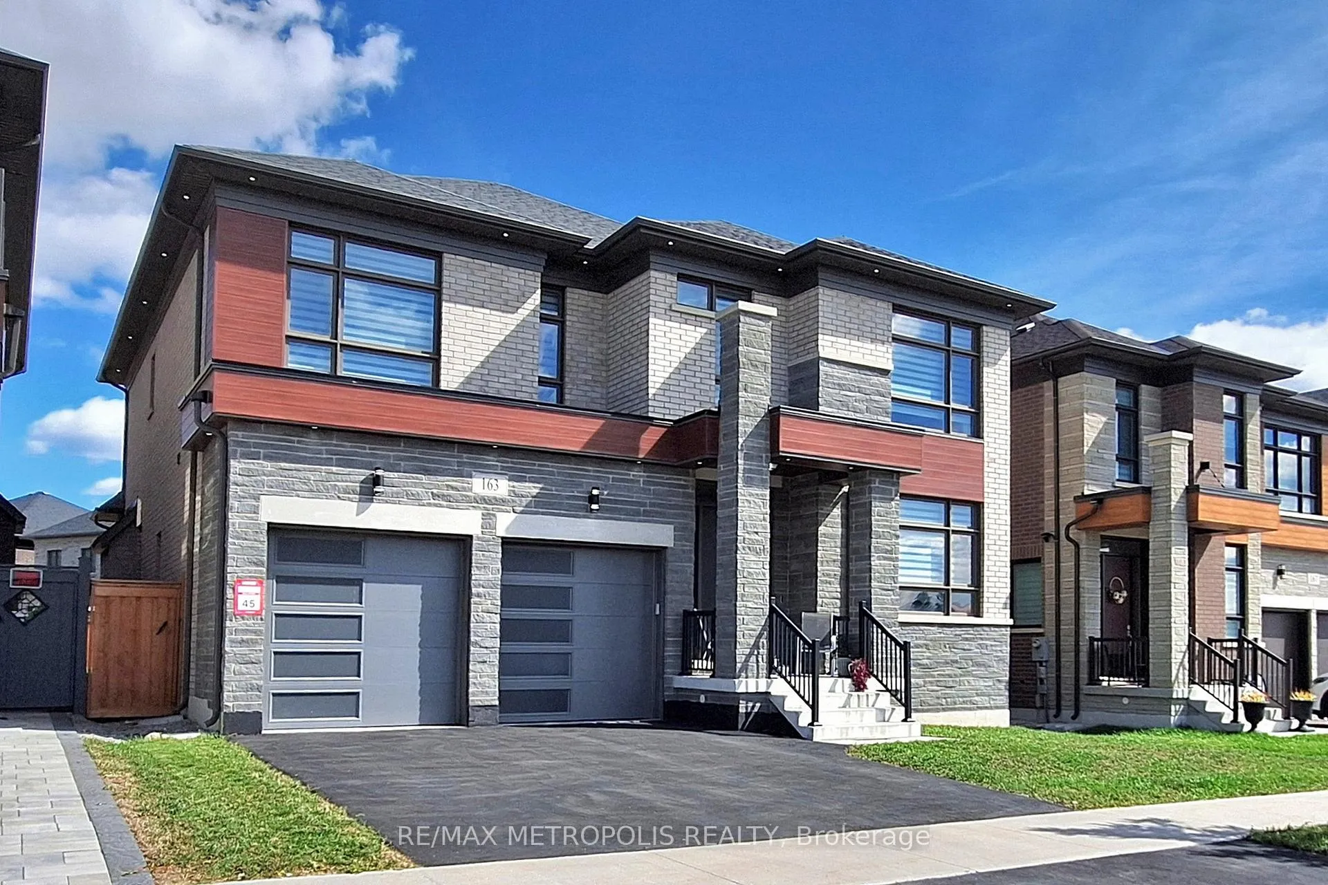 Photo 3 of 163 Ballantyne Boulevard, Vaughan, Vellore Village — HOMEH