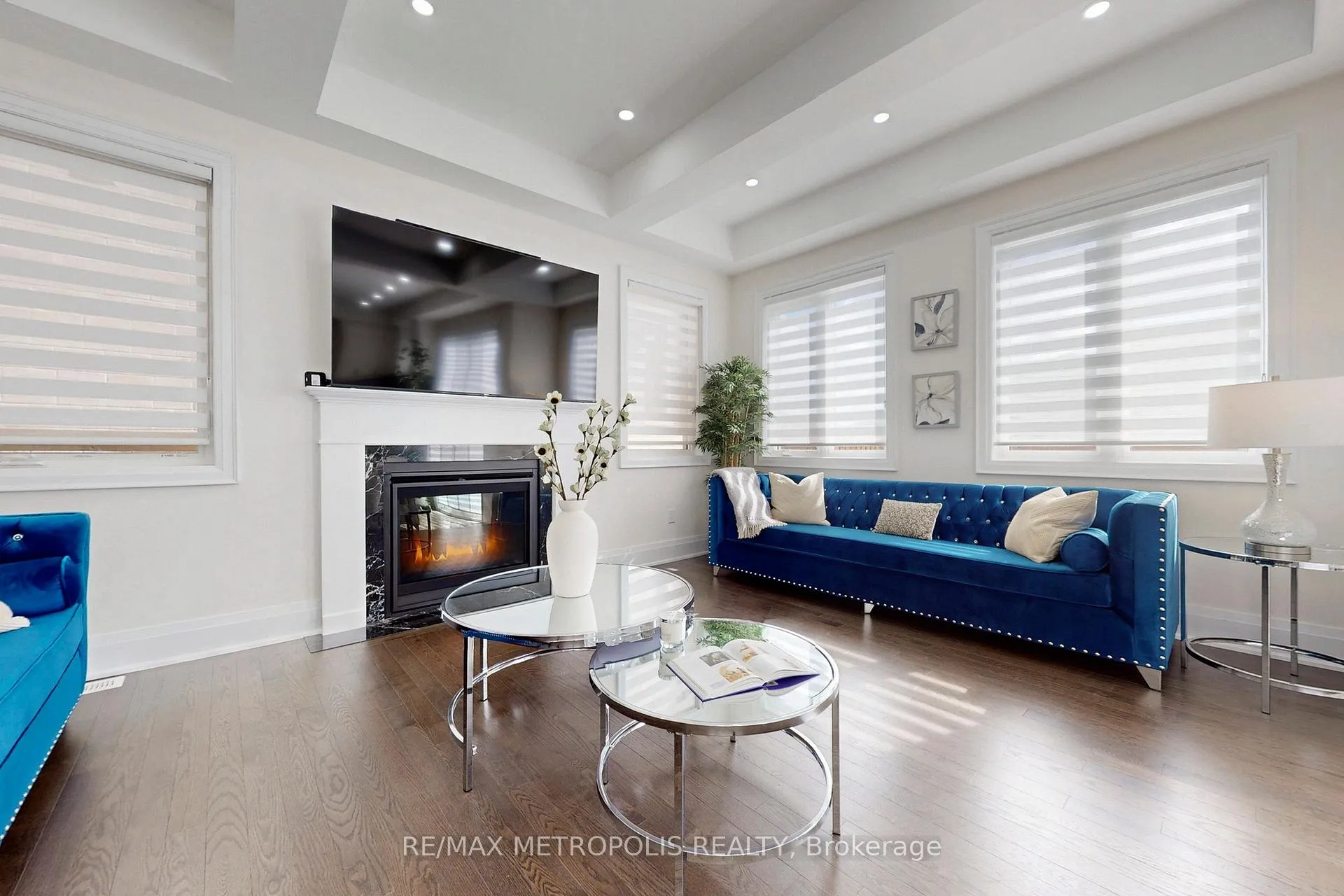 Photo 4 of 163 Ballantyne Boulevard, Vaughan, Vellore Village — HOMEH