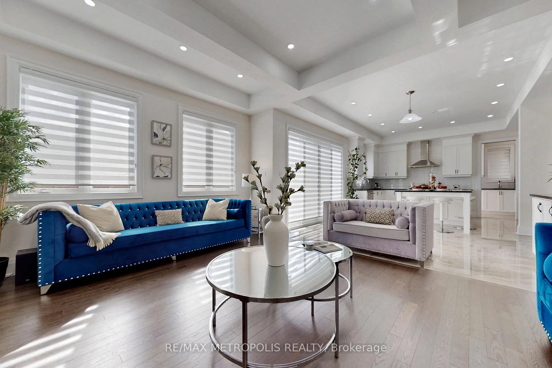 Photo 5 of 163 Ballantyne Boulevard, Vaughan, Vellore Village — HOMEH