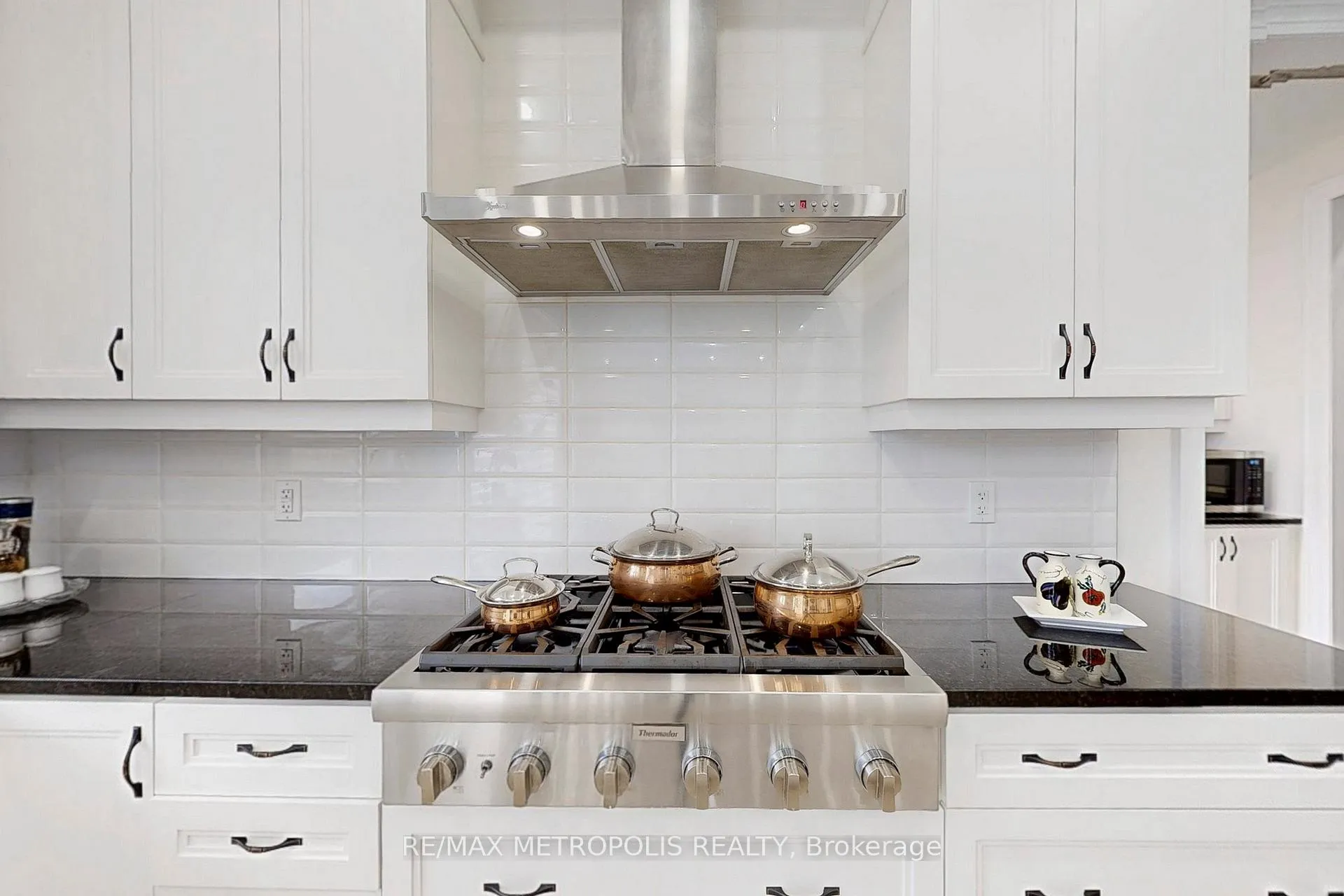 Photo 16 of 163 Ballantyne Boulevard, Vaughan, Vellore Village — HOMEH