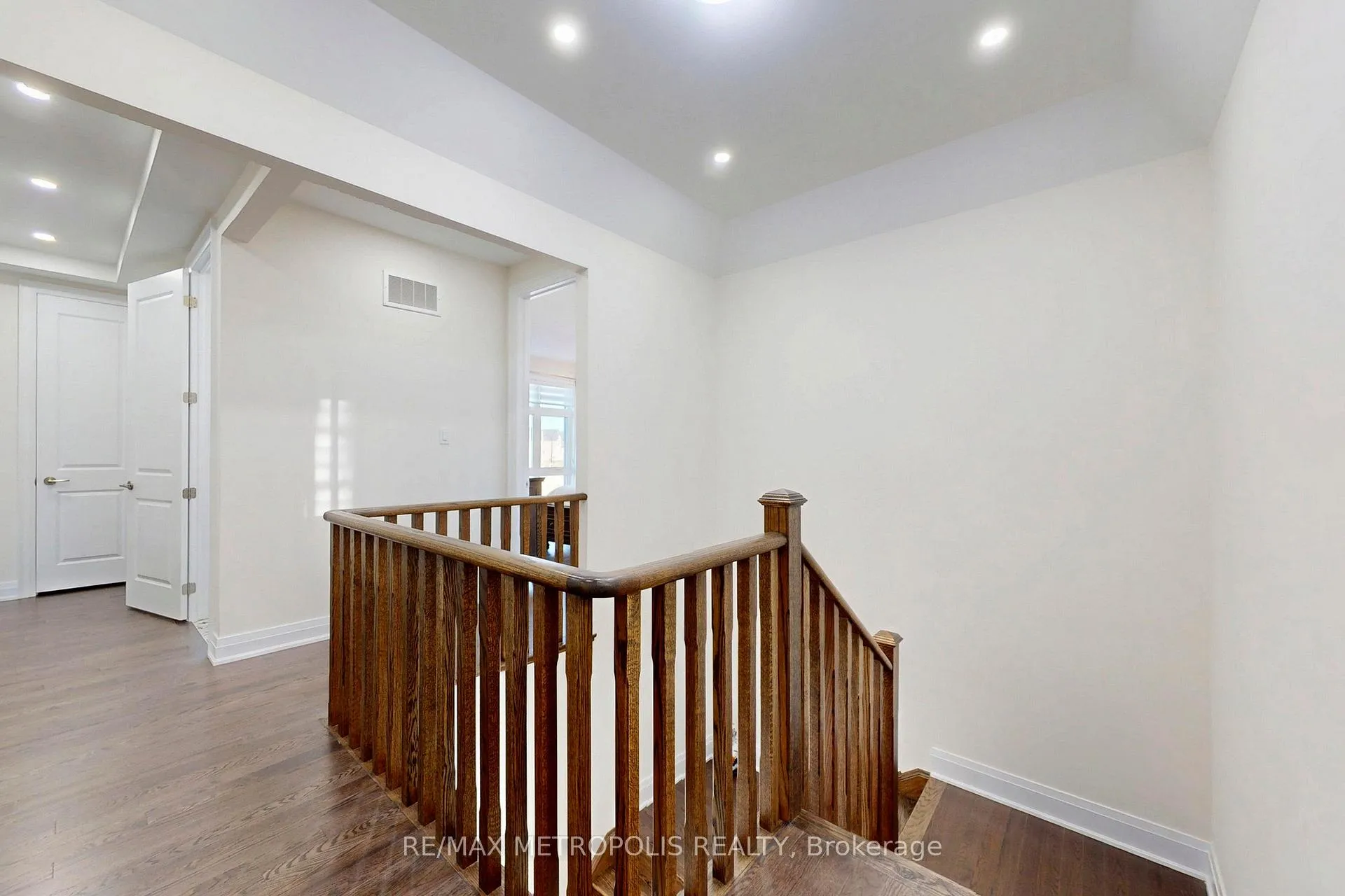 Photo 24 of 163 Ballantyne Boulevard, Vaughan, Vellore Village — HOMEH