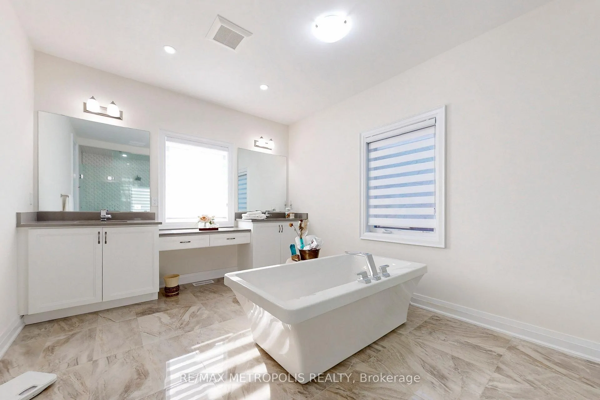 Photo 31 of 163 Ballantyne Boulevard, Vaughan, Vellore Village — HOMEH
