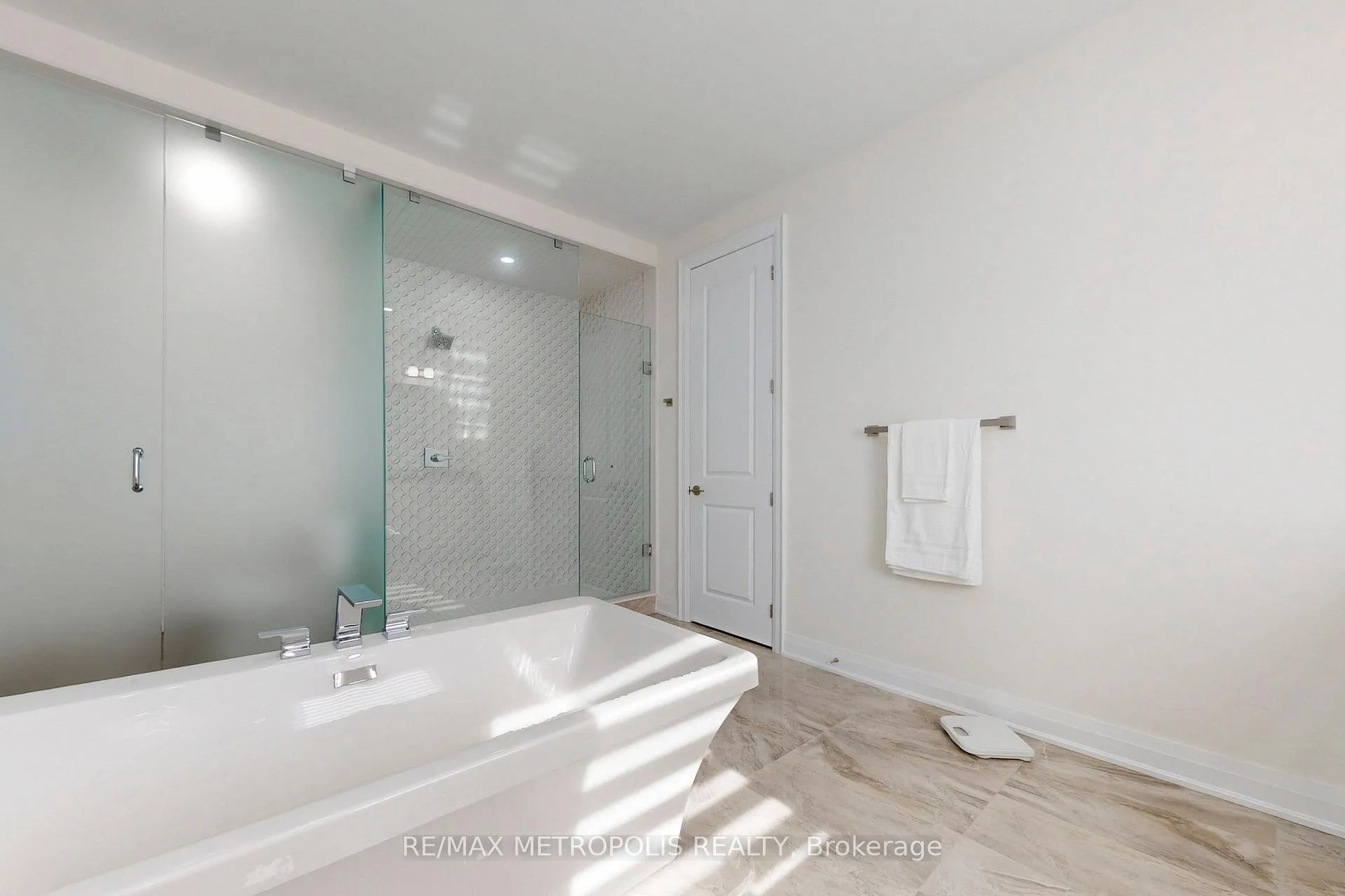 Photo 34 of 163 Ballantyne Boulevard, Vaughan, Vellore Village — HOMEH