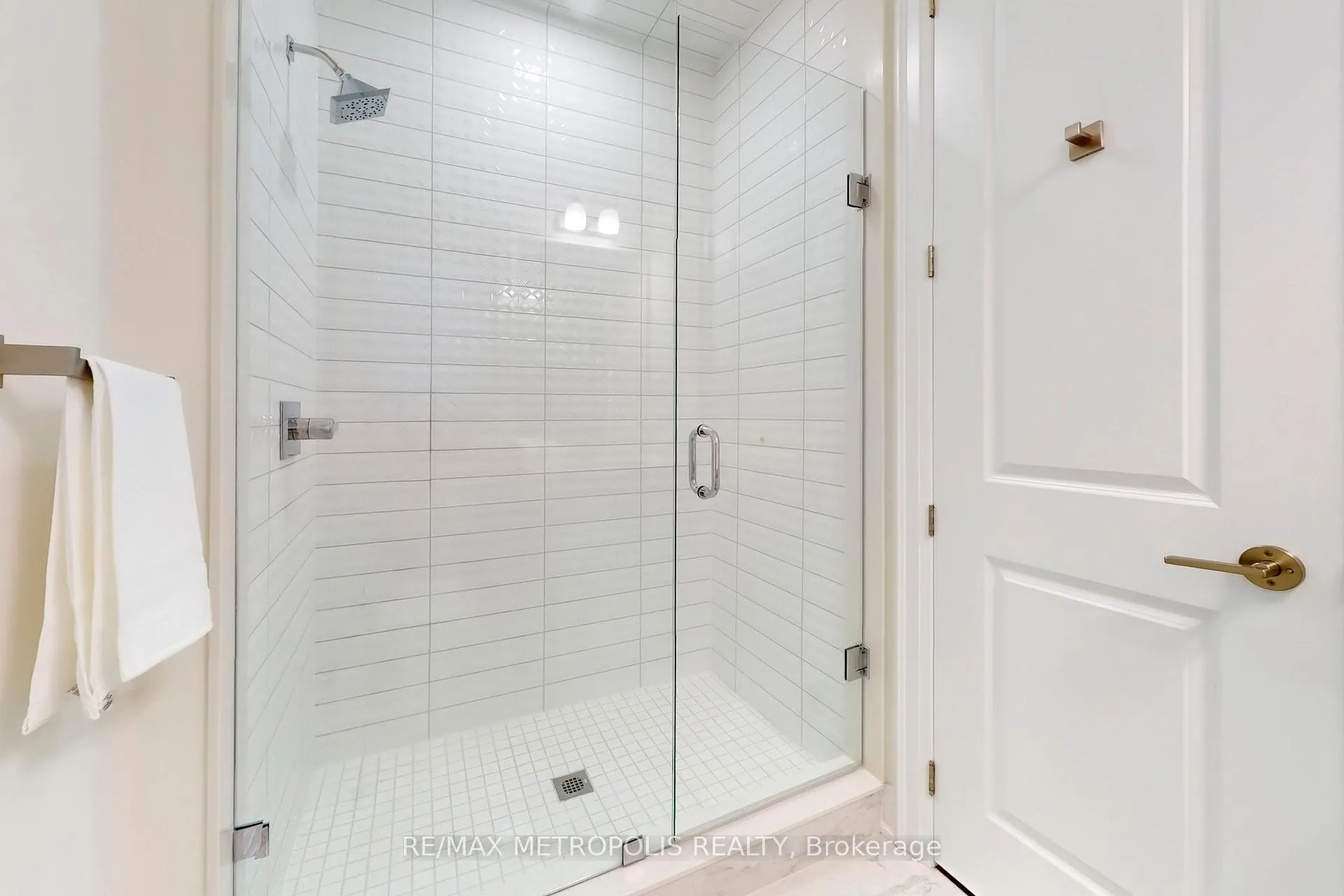 Photo 40 of 163 Ballantyne Boulevard, Vaughan, Vellore Village — HOMEH
