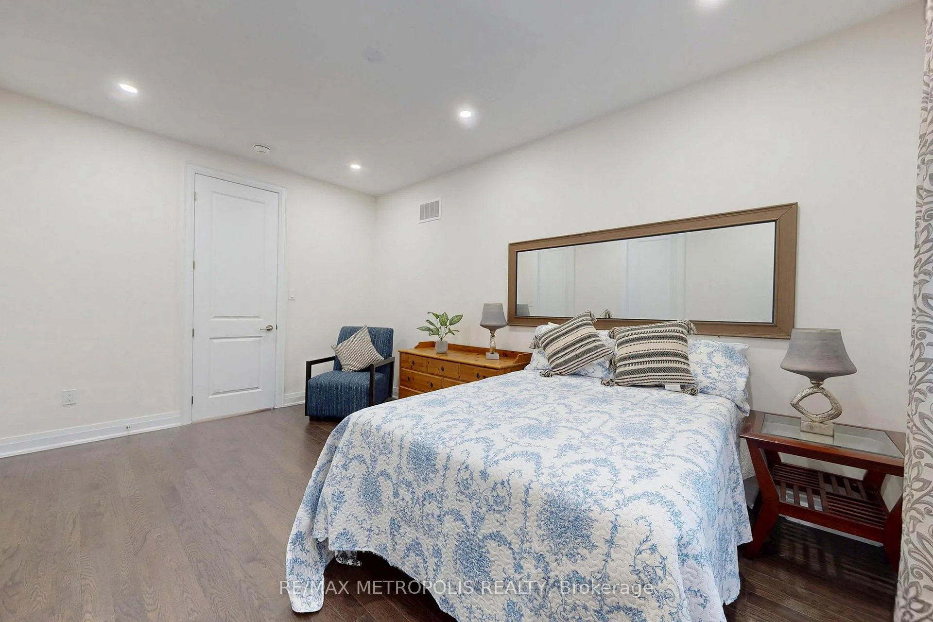 Photo 43 of 163 Ballantyne Boulevard, Vaughan, Vellore Village — HOMEH