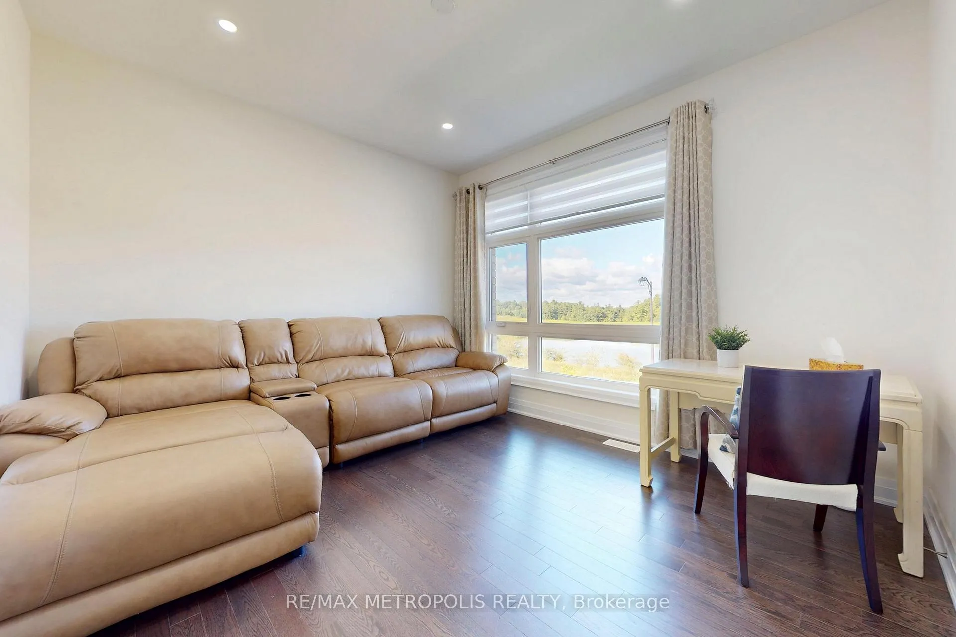 Photo 45 of 163 Ballantyne Boulevard, Vaughan, Vellore Village — HOMEH