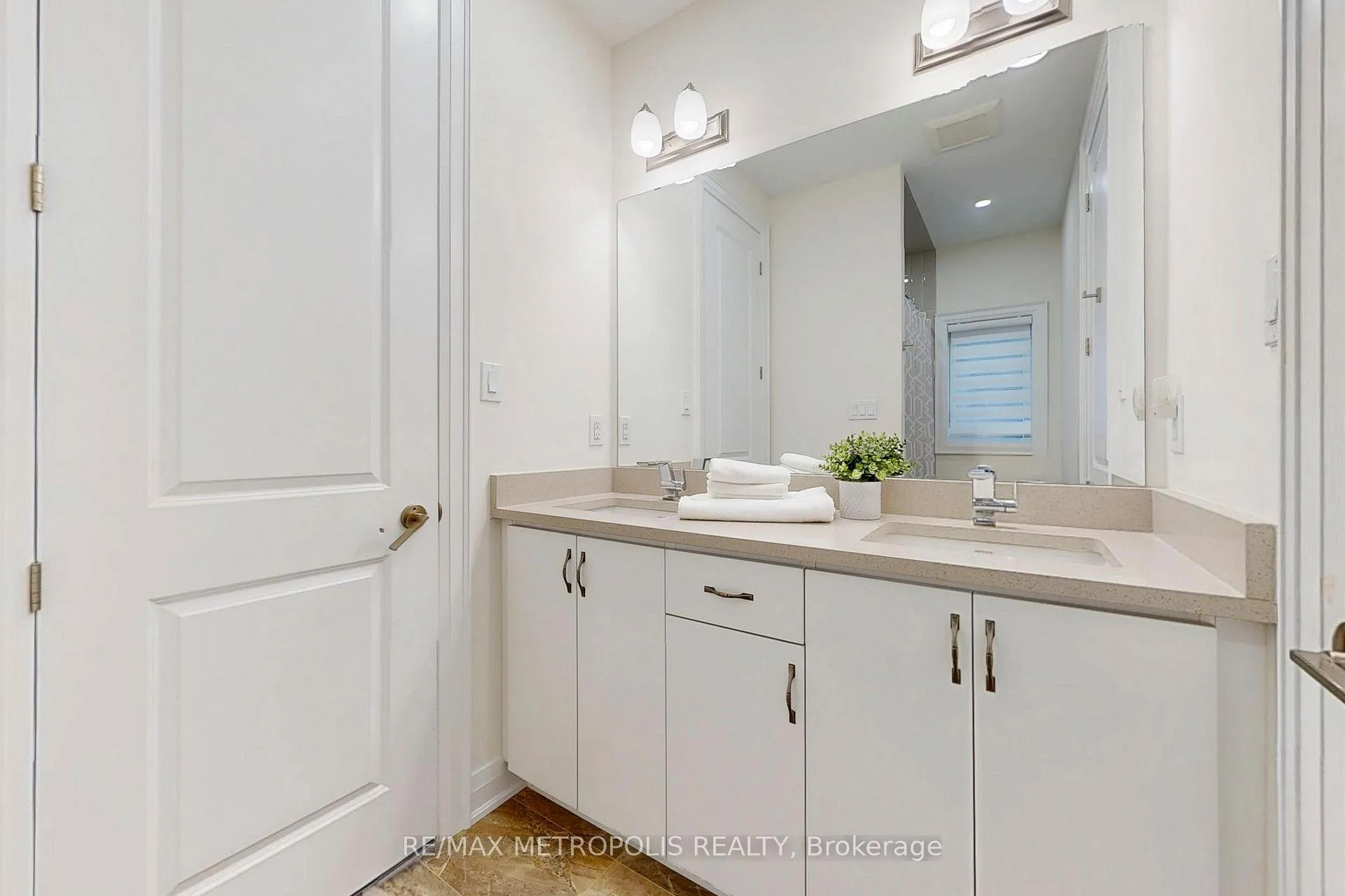 Photo 46 of 163 Ballantyne Boulevard, Vaughan, Vellore Village — HOMEH
