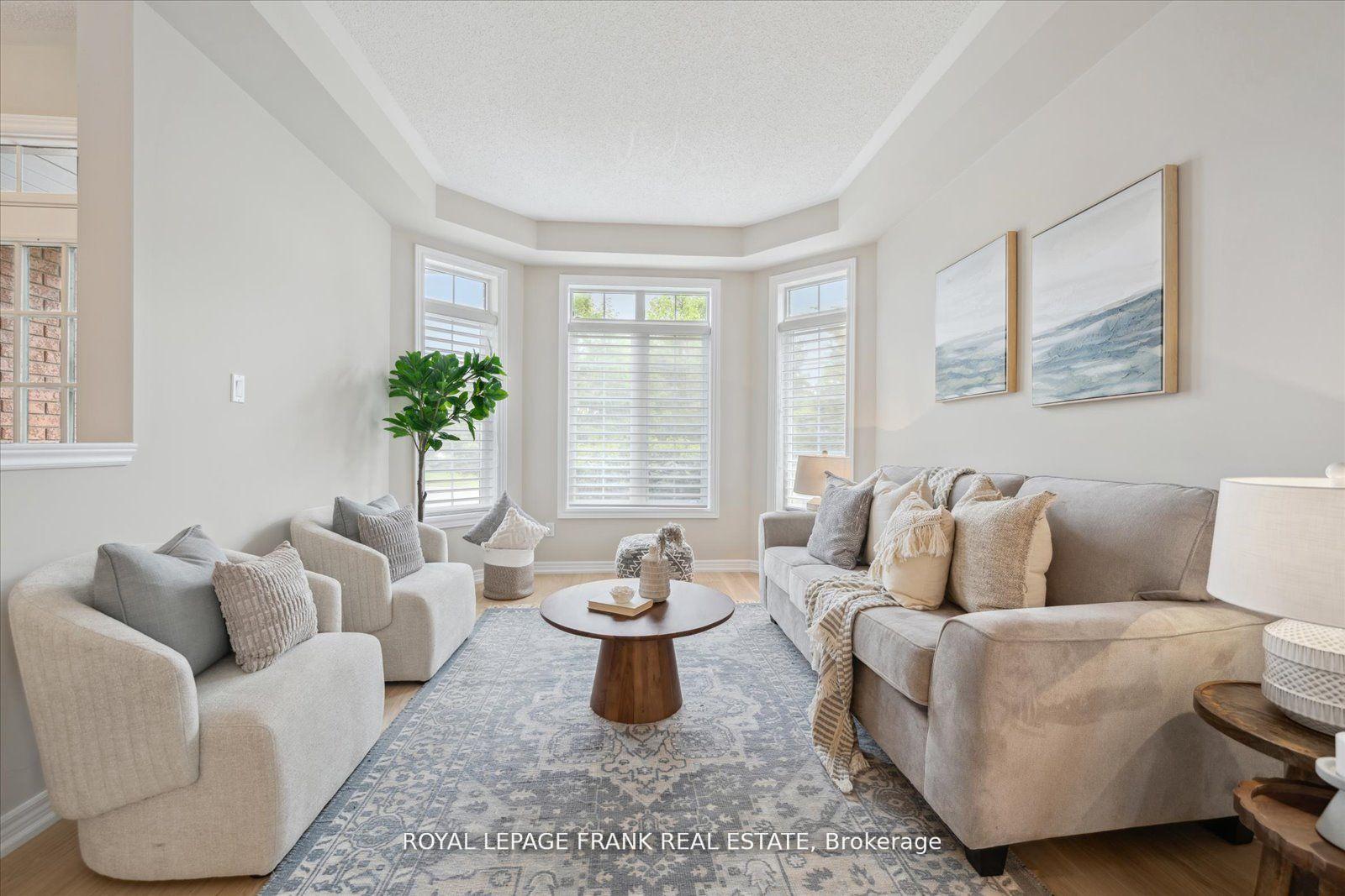 Photo 6 of 24 James Rowe Drive, Whitby, Williamsburg — HOMEH