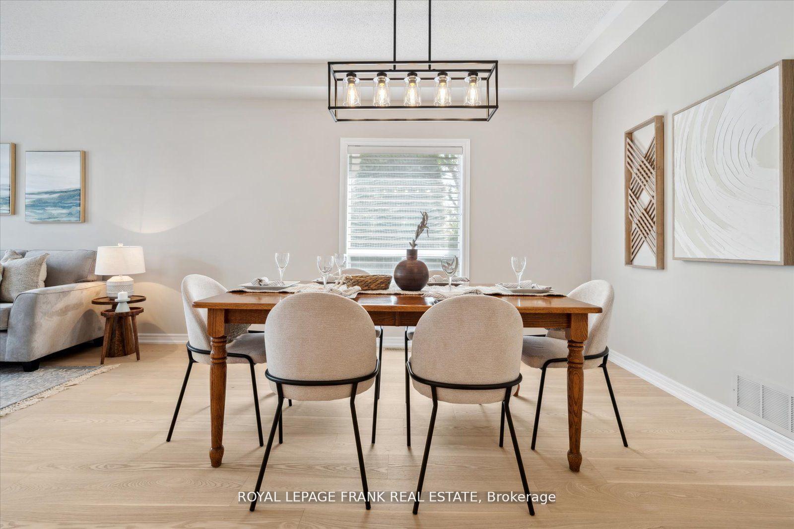 Photo 8 of 24 James Rowe Drive, Whitby, Williamsburg — HOMEH