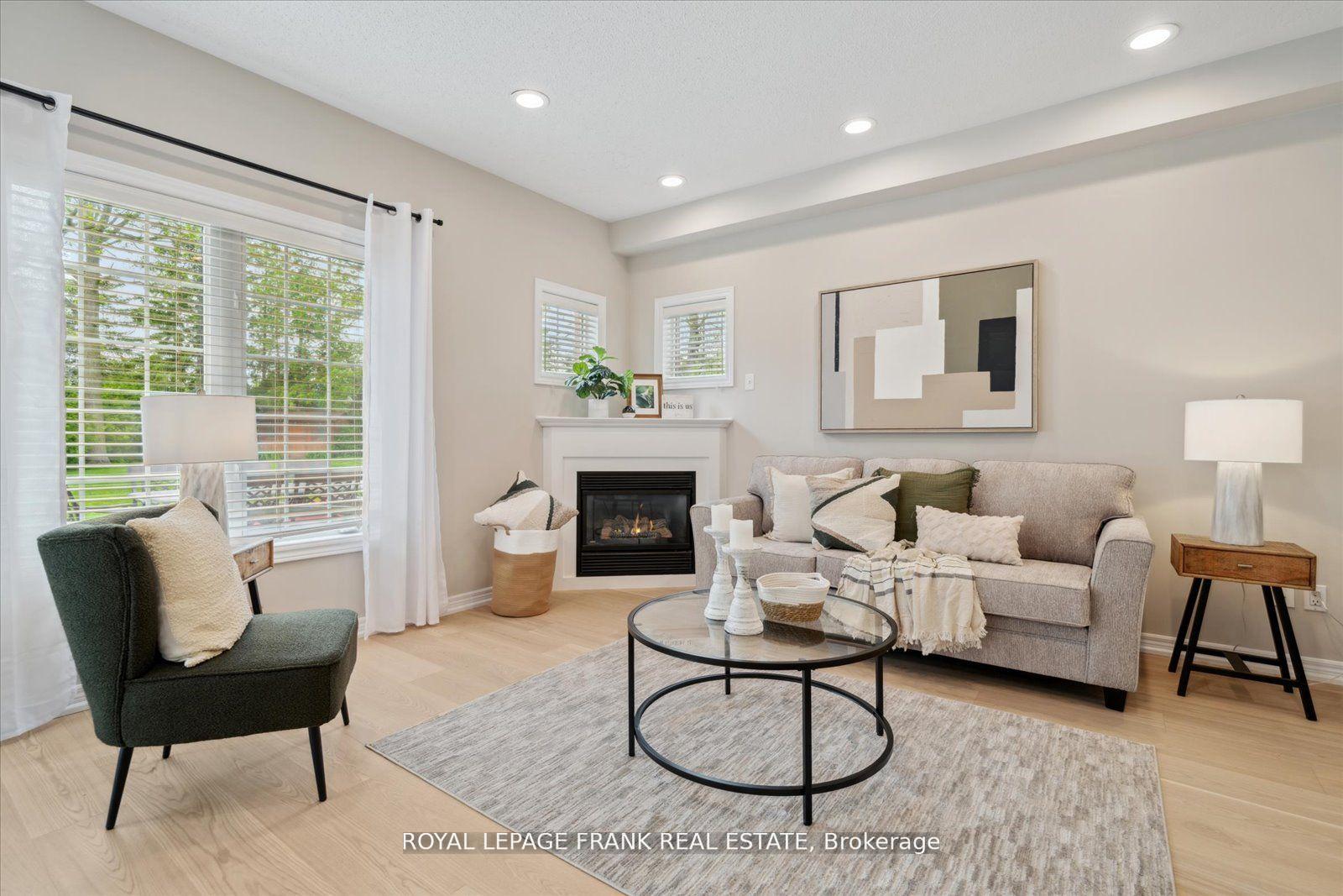 Photo 10 of 24 James Rowe Drive, Whitby, Williamsburg — HOMEH