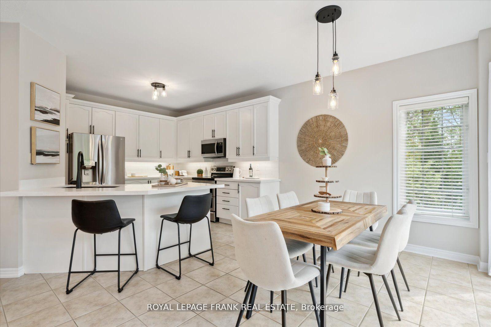 Photo 17 of 24 James Rowe Drive, Whitby, Williamsburg — HOMEH