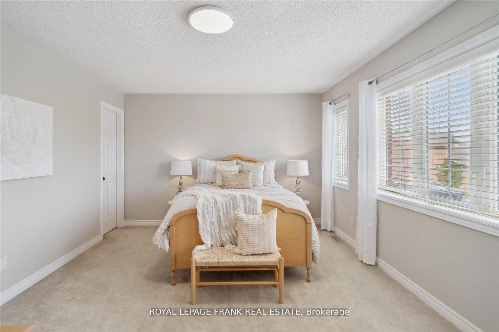 Photo 28 of 24 James Rowe Drive, Whitby, Williamsburg — HOMEH