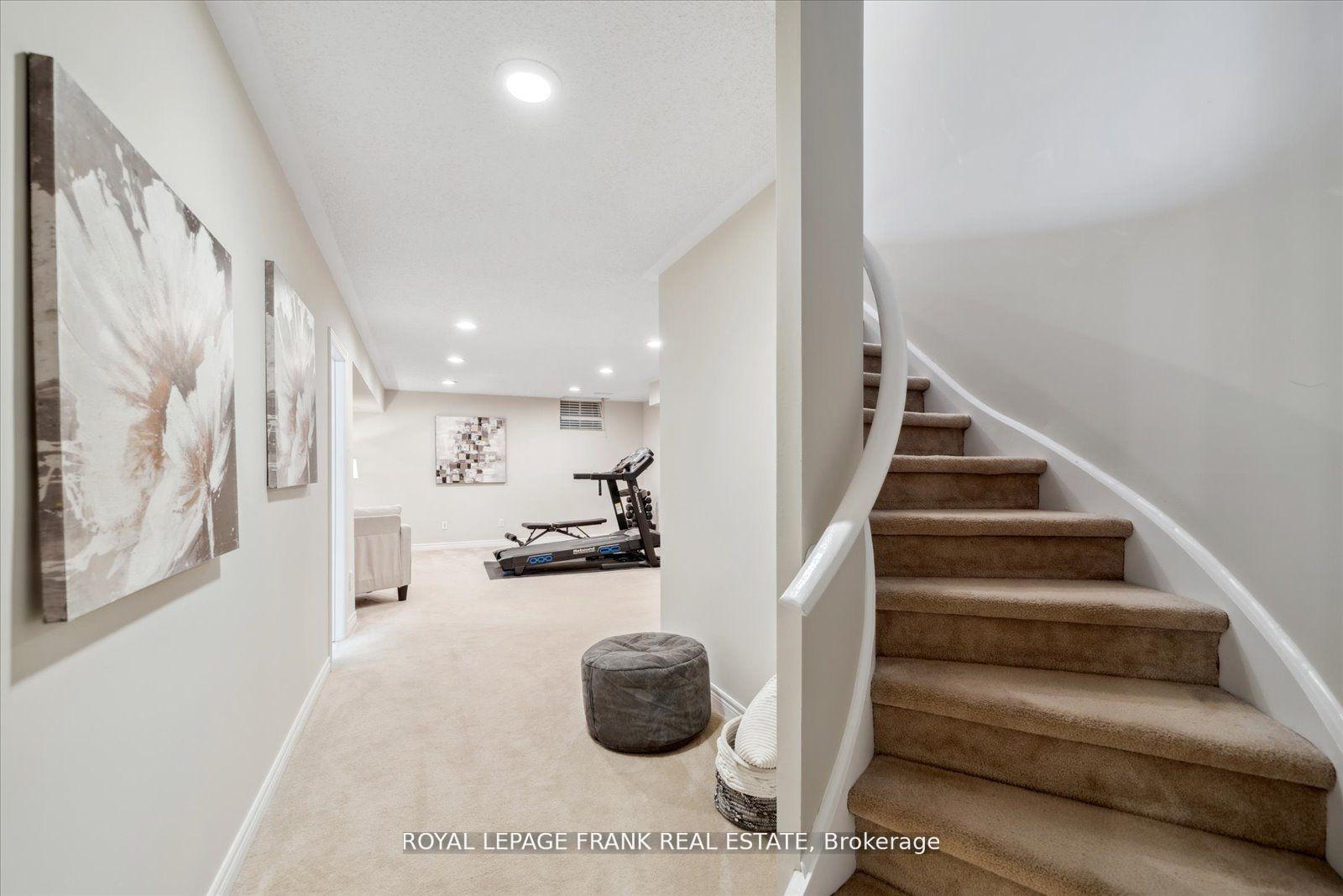 Photo 33 of 24 James Rowe Drive, Whitby, Williamsburg — HOMEH
