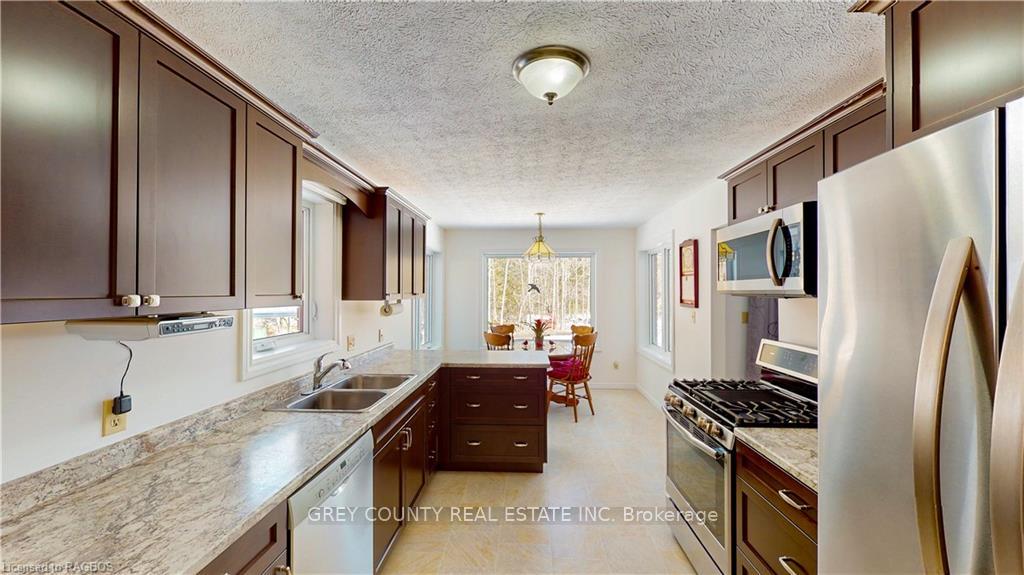 Photo 28 of 495155 Traverston Road N, West Grey — HOMEH