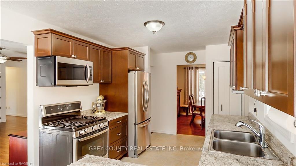 Photo 30 of 495155 Traverston Road N, West Grey — HOMEH