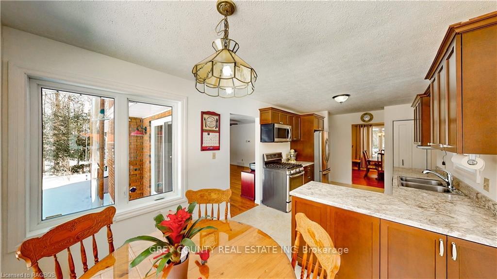 Photo 33 of 495155 Traverston Road N, West Grey — HOMEH
