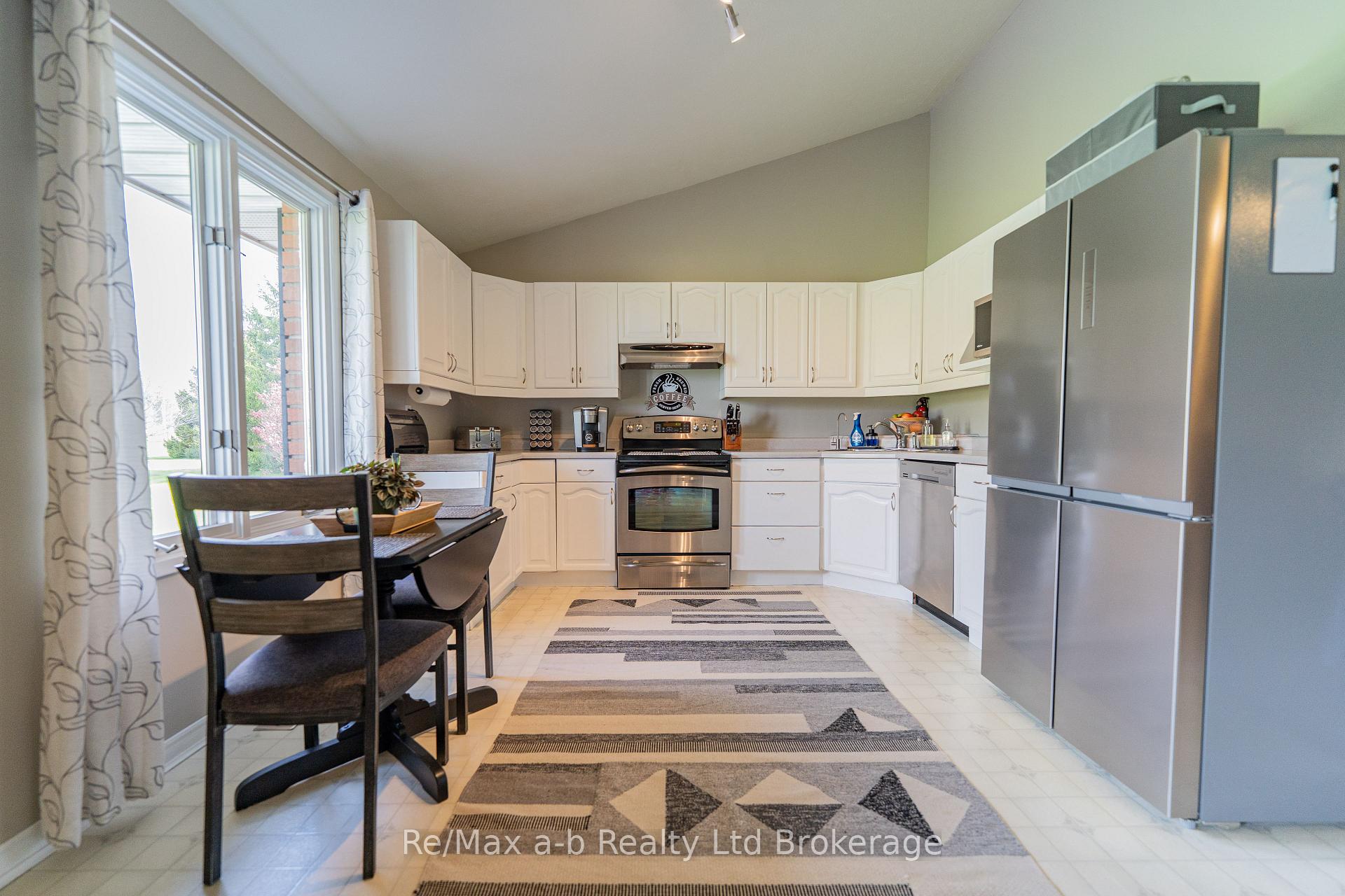 Photo 10 of 10884 Plank Road, Bayham, Rural Bayham — HOMEH