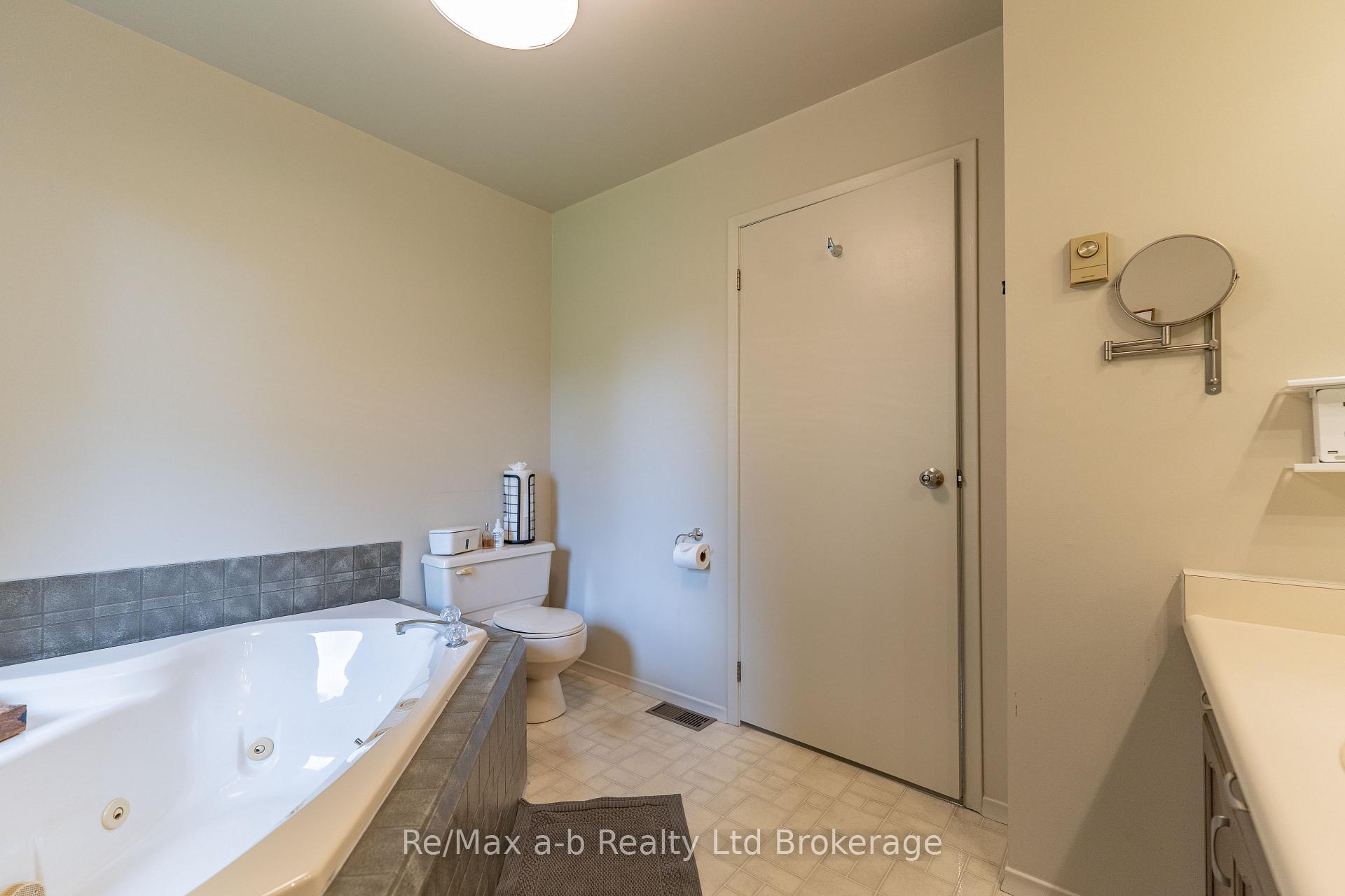 Photo 24 of 10884 Plank Road, Bayham, Rural Bayham — HOMEH