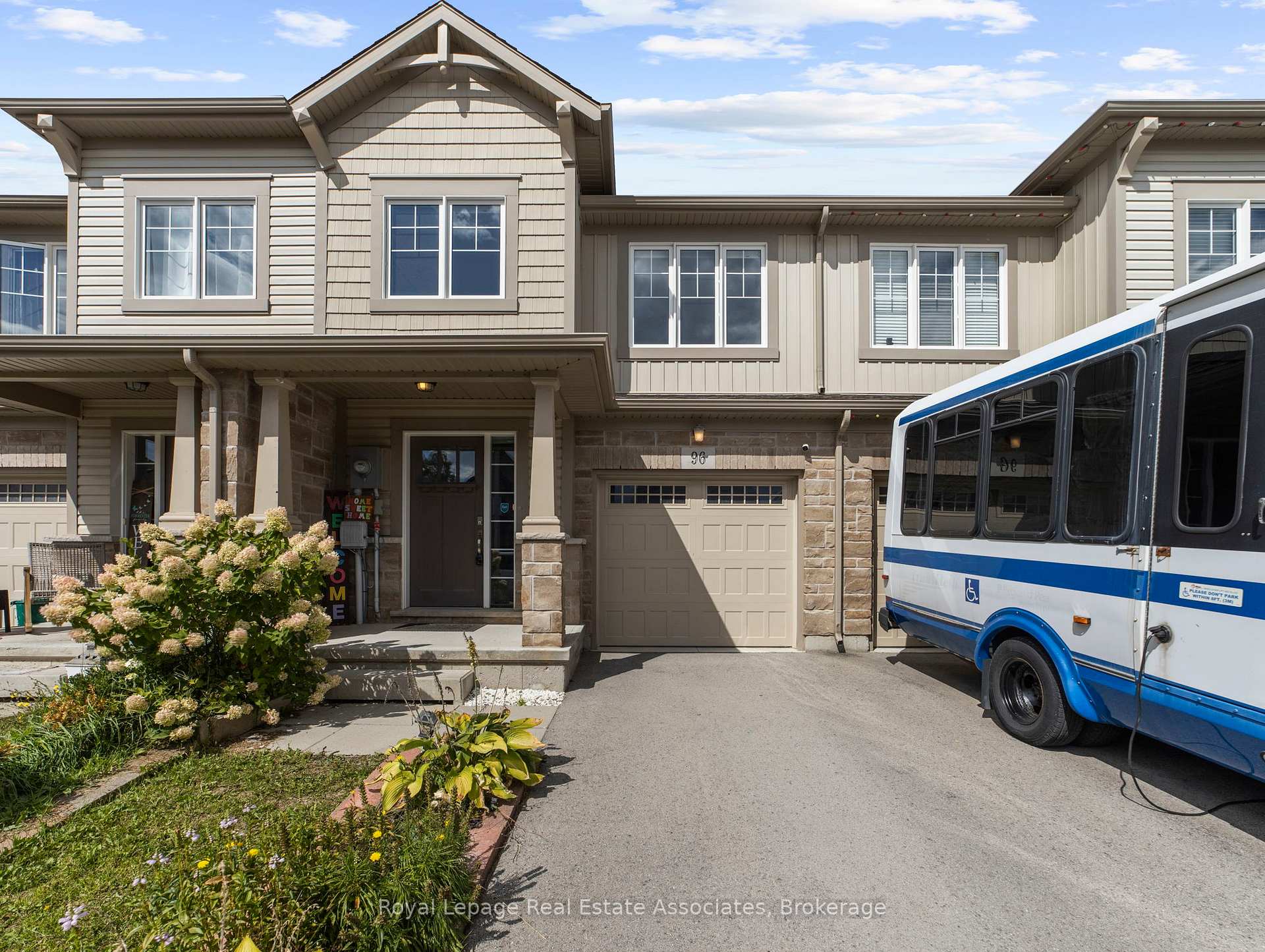 Photo 2 of 96 Monarch Street, Welland, Coyle Creek — HOMEH
