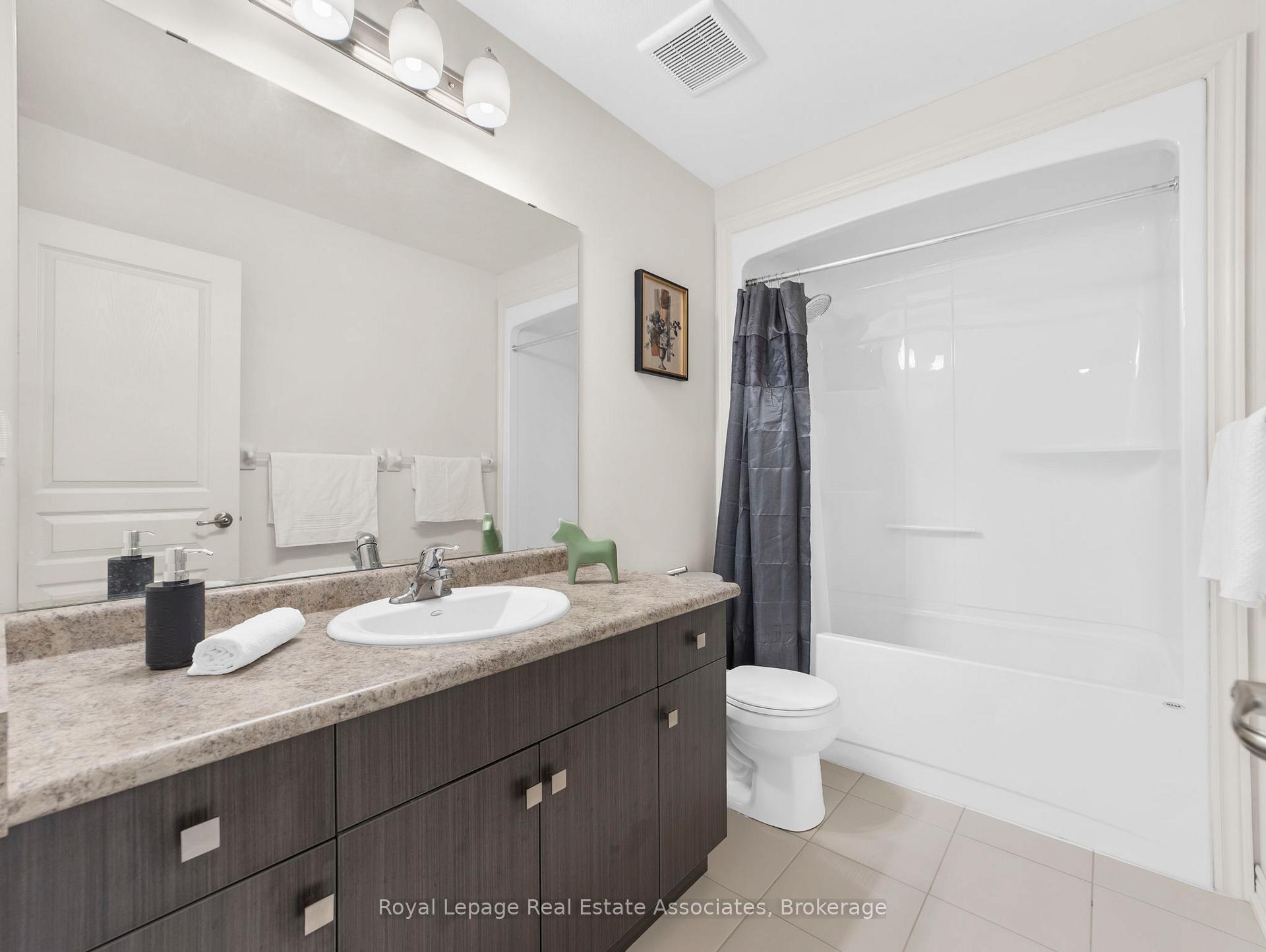 Photo 15 of 96 Monarch Street, Welland, Coyle Creek — HOMEH