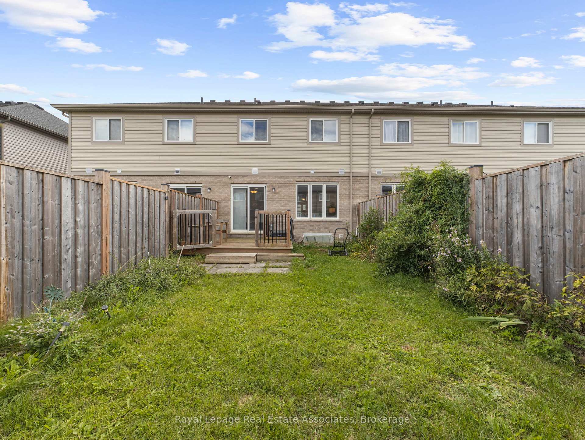 Photo 30 of 96 Monarch Street, Welland, Coyle Creek — HOMEH