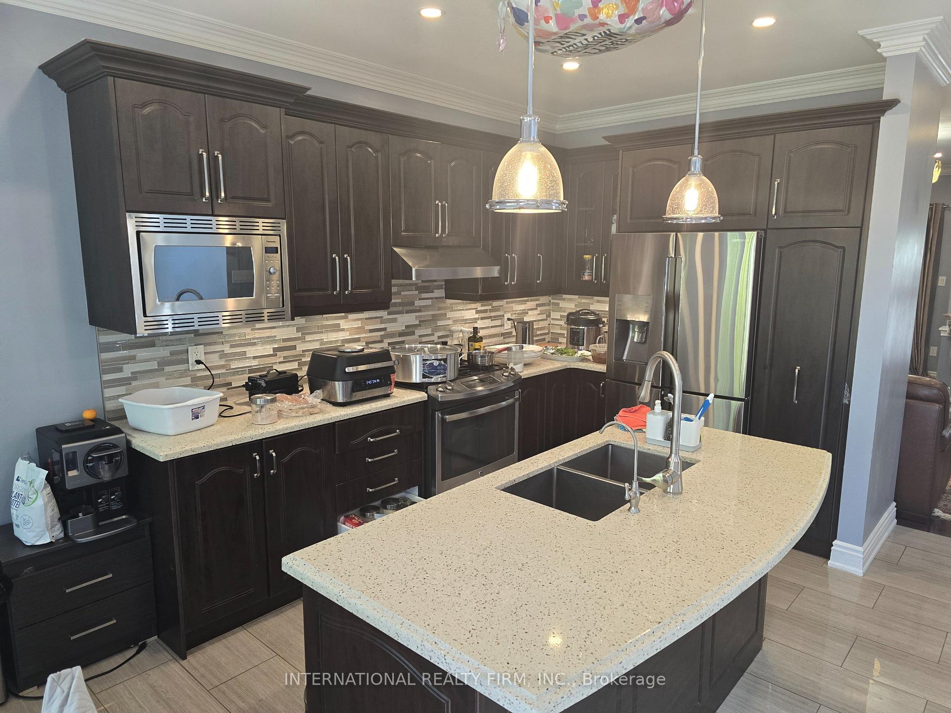 Photo 3 of 22 Darlet Avenue, Ajax, Northeast Ajax — HOMEH