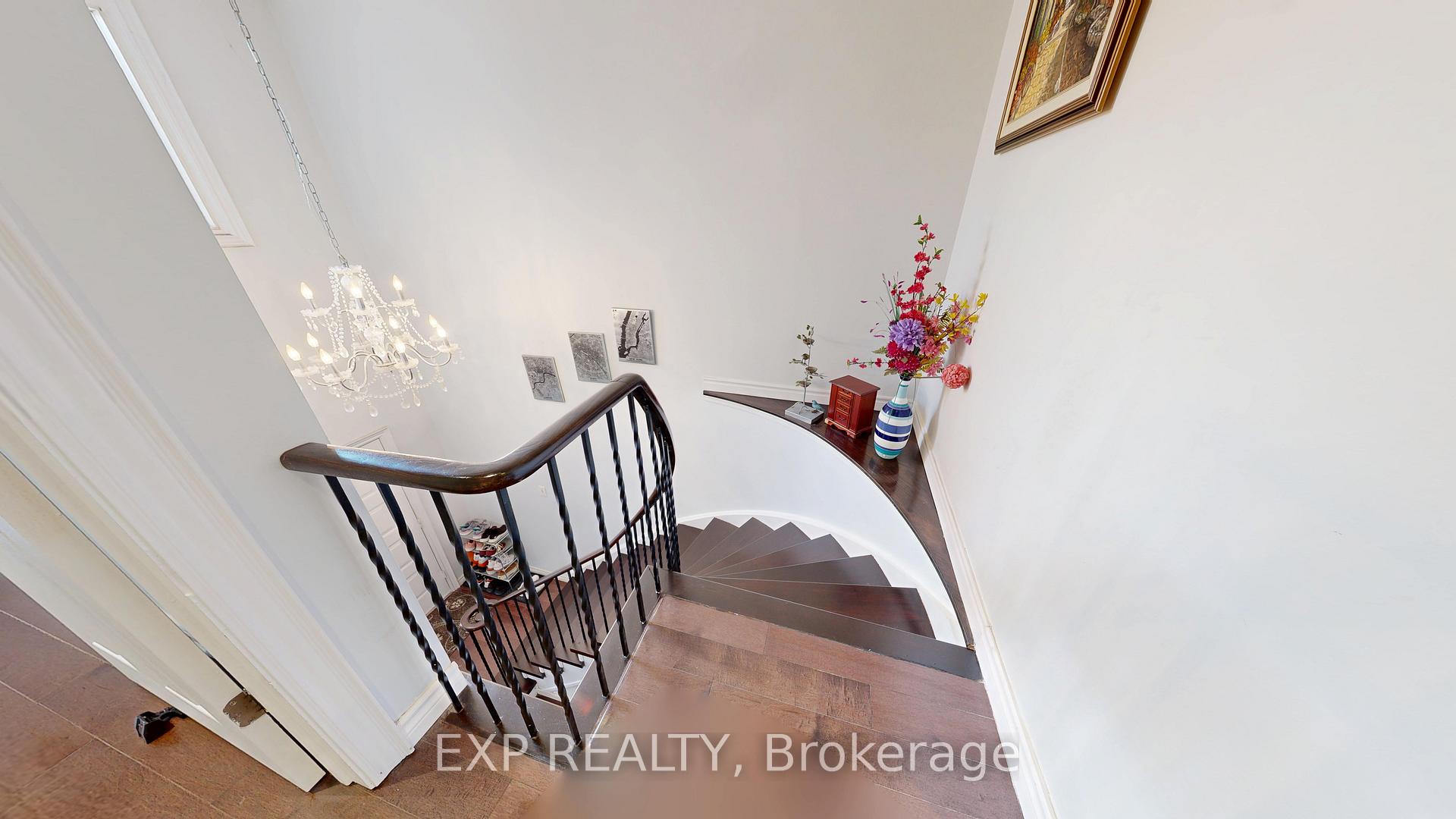 Photo 22 of 19 Riviera Drive, Vaughan, Glen Shields — HOMEH