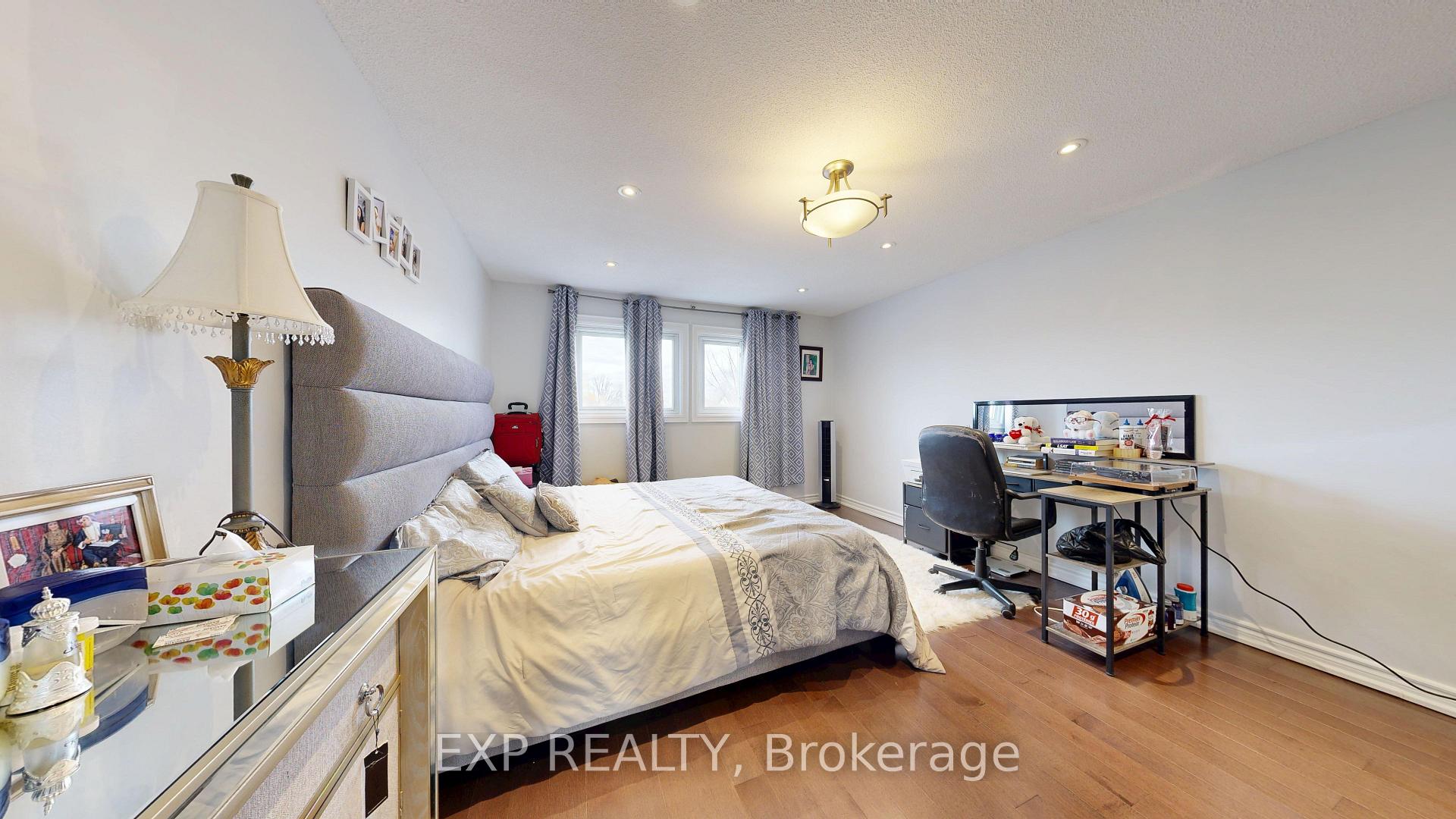 Photo 27 of 19 Riviera Drive, Vaughan, Glen Shields — HOMEH