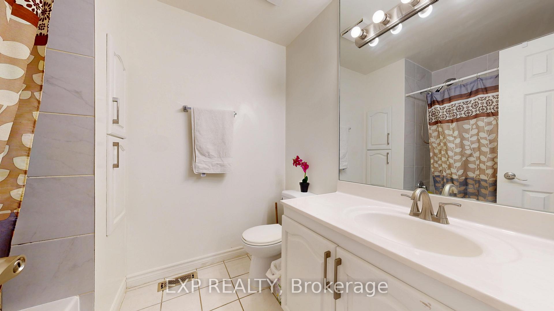 Photo 33 of 19 Riviera Drive, Vaughan, Glen Shields — HOMEH