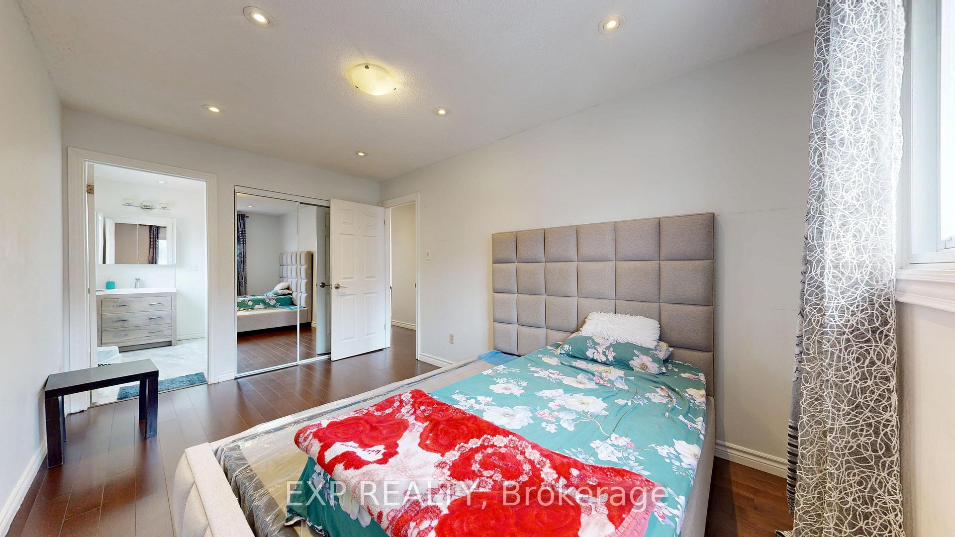 Photo 34 of 19 Riviera Drive, Vaughan, Glen Shields — HOMEH