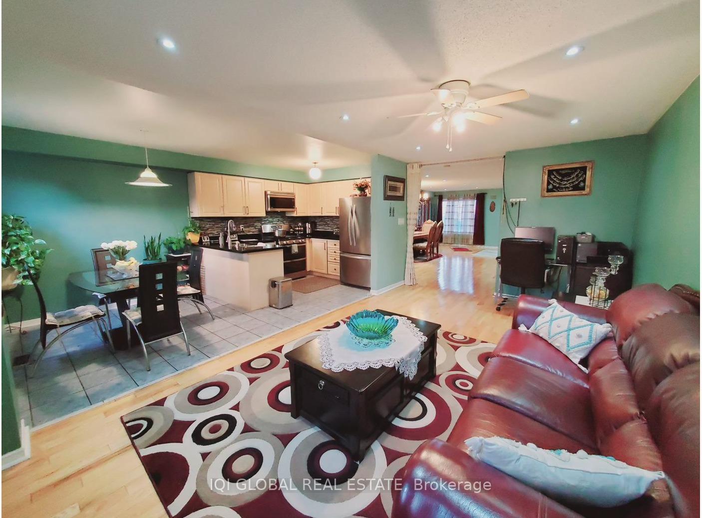 Photo 15 of 6 Kuba Way, Markham, Middlefield — HOMEH