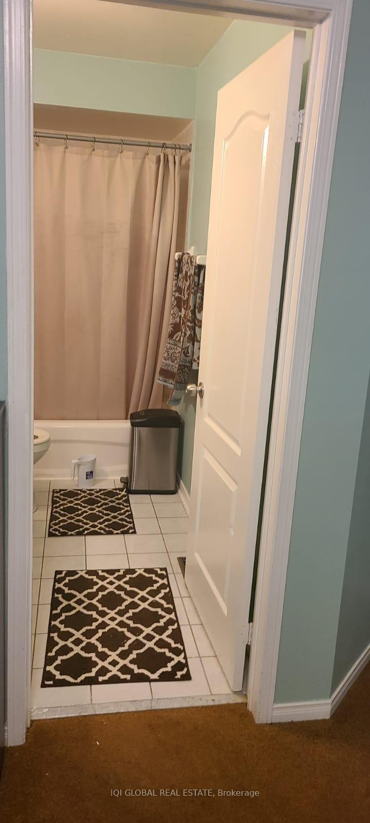Photo 18 of 6 Kuba Way, Markham, Middlefield — HOMEH