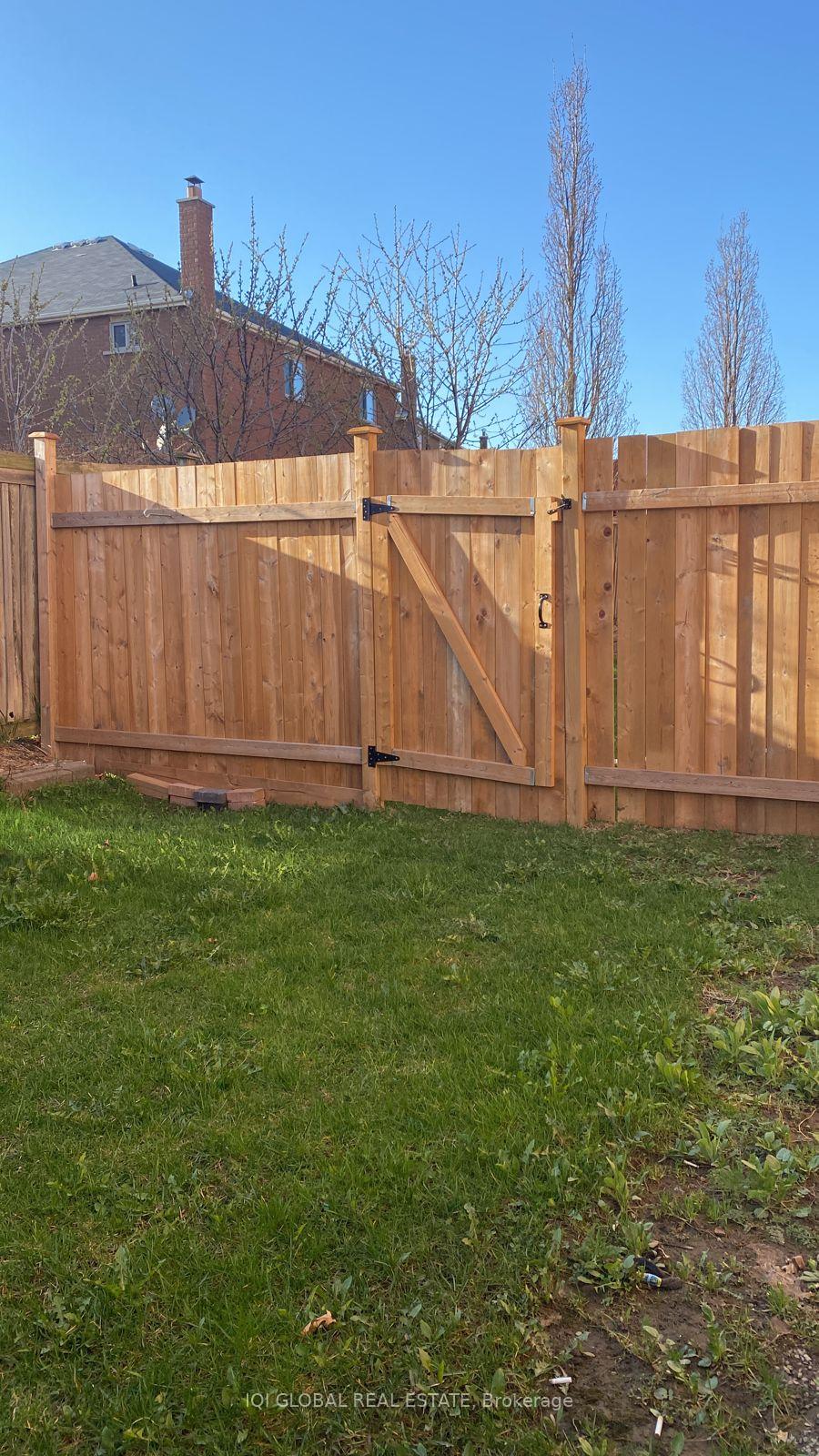 Photo 21 of 6 Kuba Way, Markham, Middlefield — HOMEH