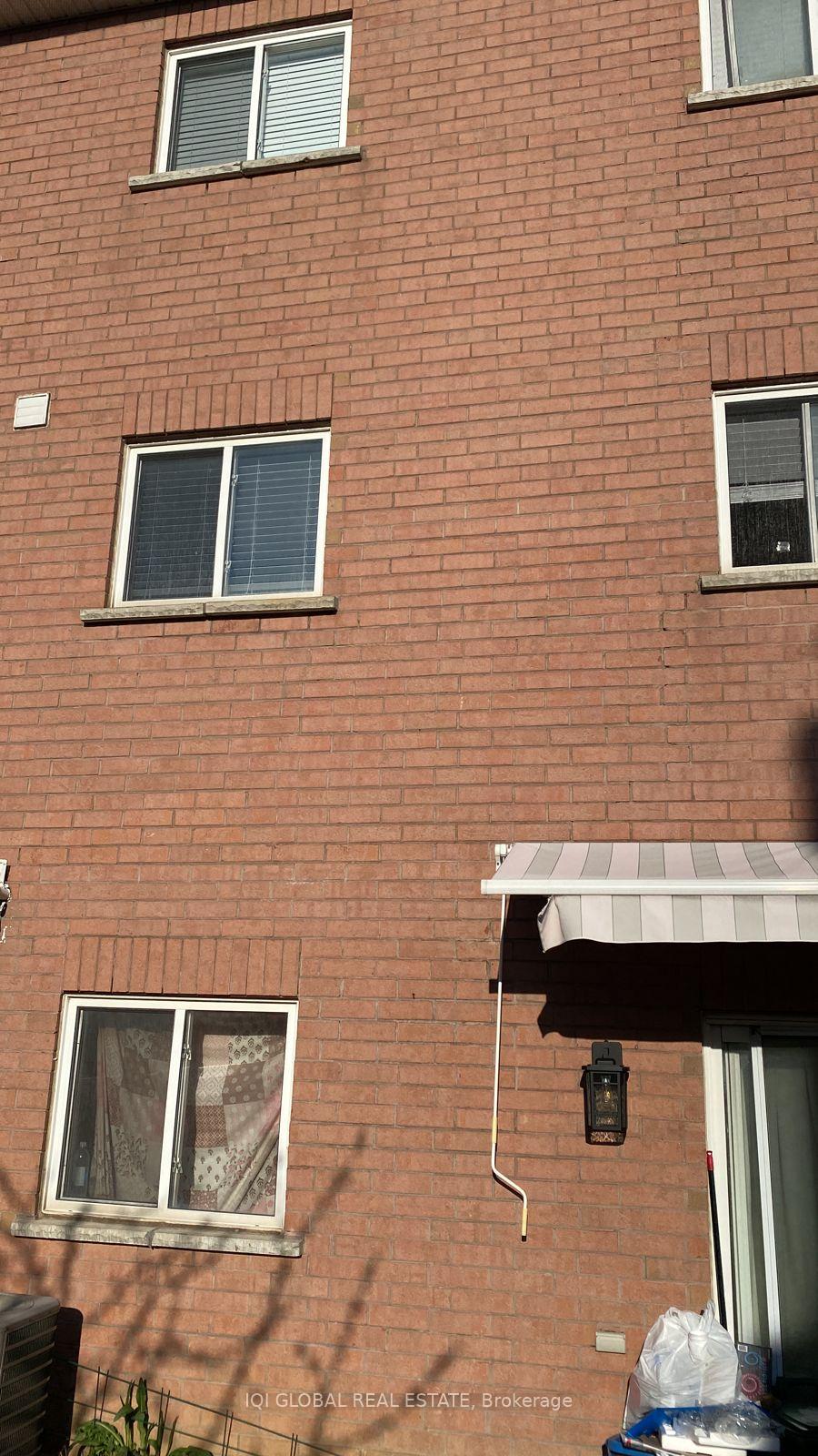 Photo 24 of 6 Kuba Way, Markham, Middlefield — HOMEH