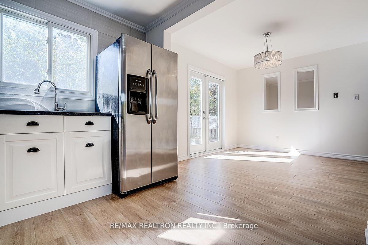 Photo 17 of 31 Blair Crescent, Barrie, Grove East — HOMEH