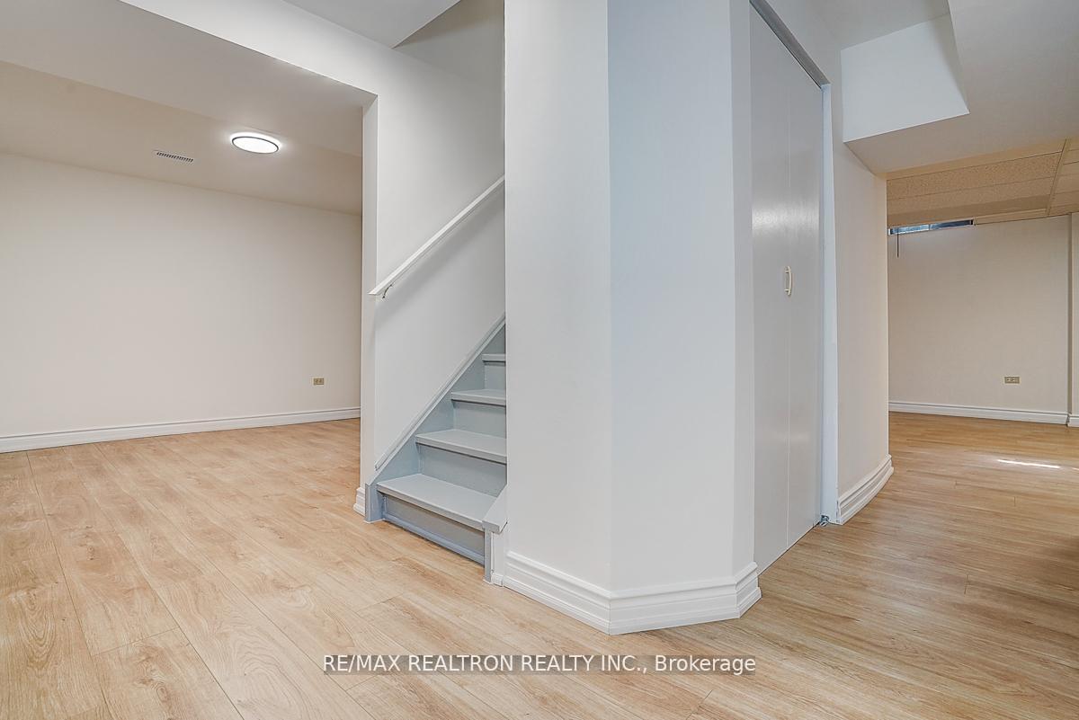 Photo 38 of 31 Blair Crescent, Barrie, Grove East — HOMEH
