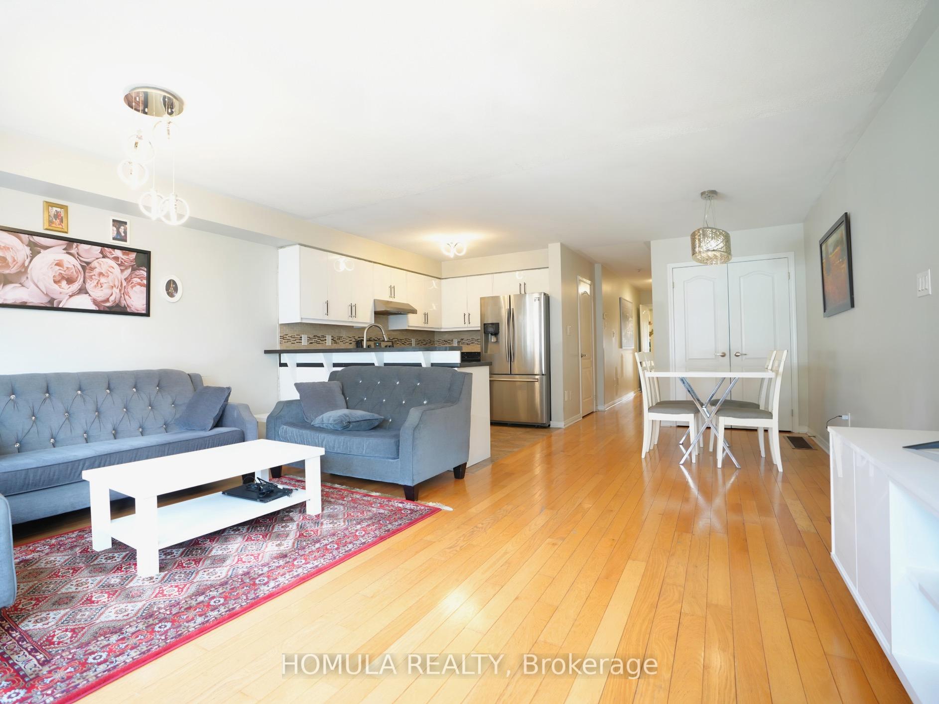 Photo 6 of 16 Coranto Way, Vaughan, Vellore Village — HOMEH