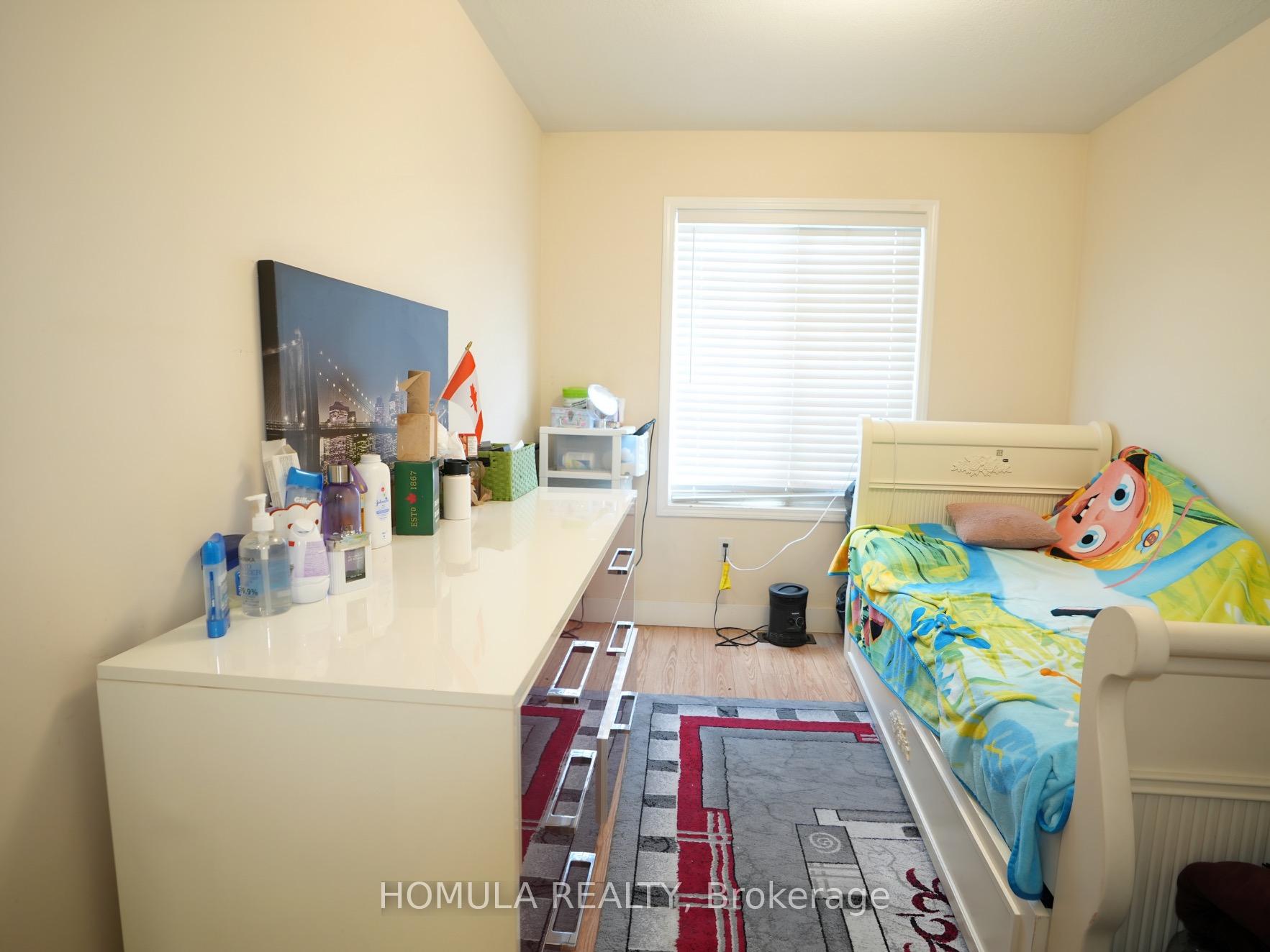 Photo 10 of 16 Coranto Way, Vaughan, Vellore Village — HOMEH