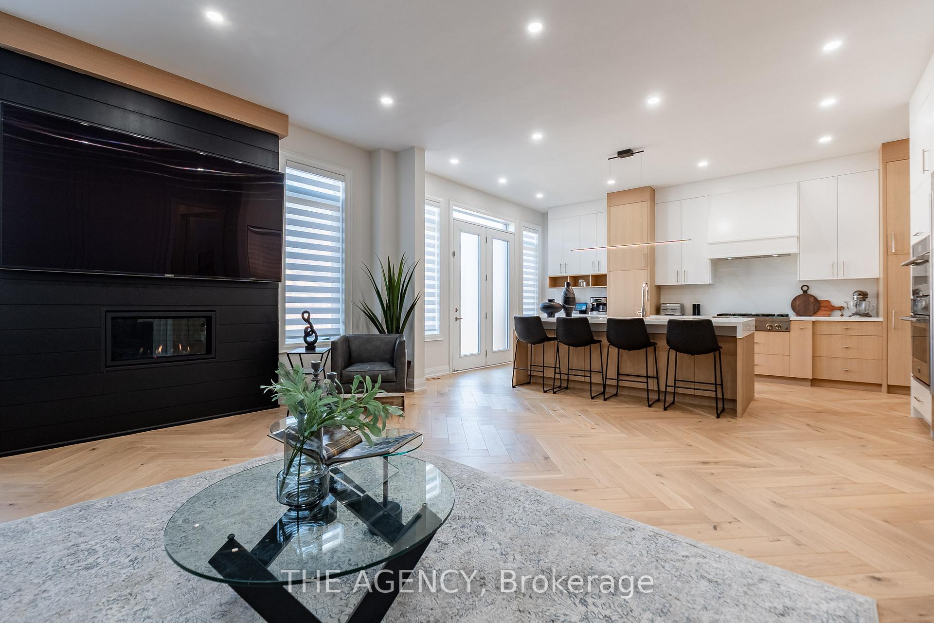 Photo 6 of 86 Bellefond Street, Vaughan, Kleinburg — HOMEH