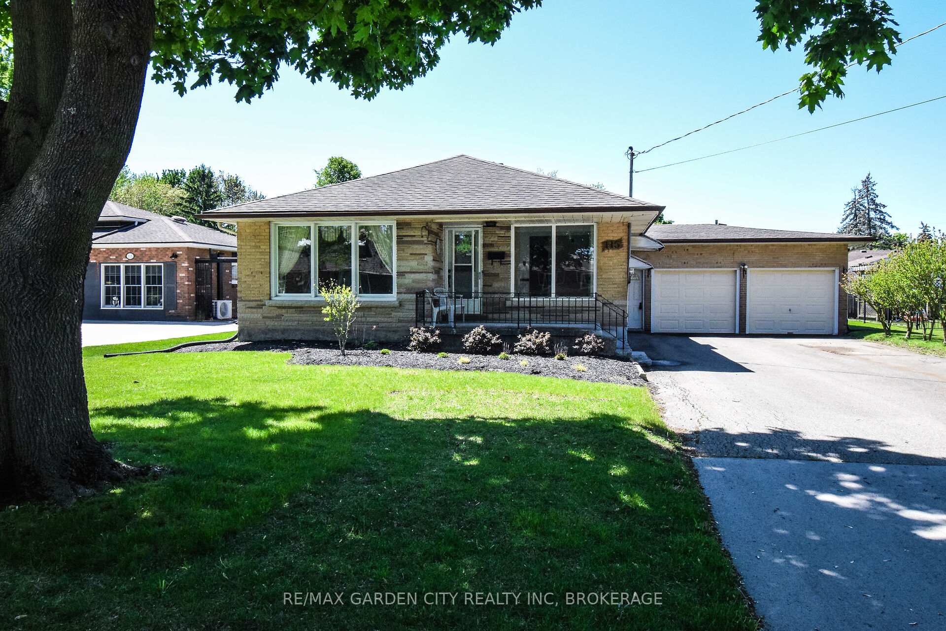 Front of 115 Larraine Street