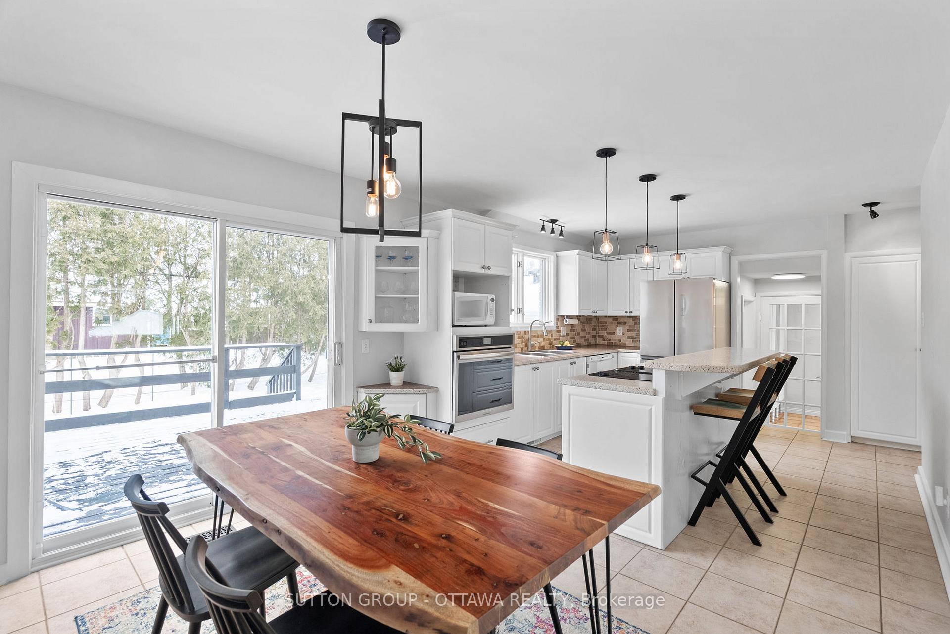 Photo 9 of 515 Bathurst Avenue, Ottawa, Riverview Park — HOMEH