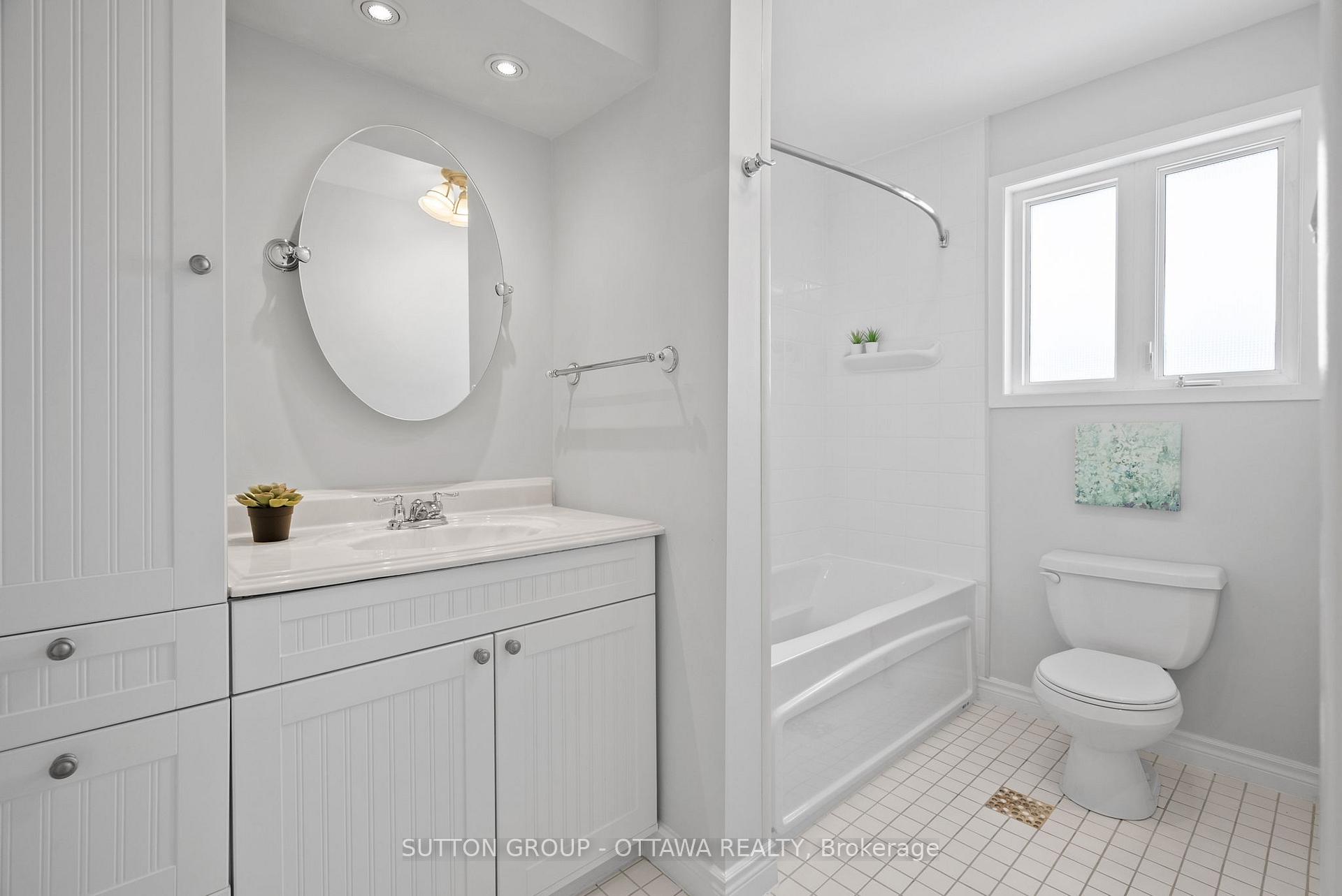 Photo 11 of 515 Bathurst Avenue, Ottawa, Riverview Park — HOMEH