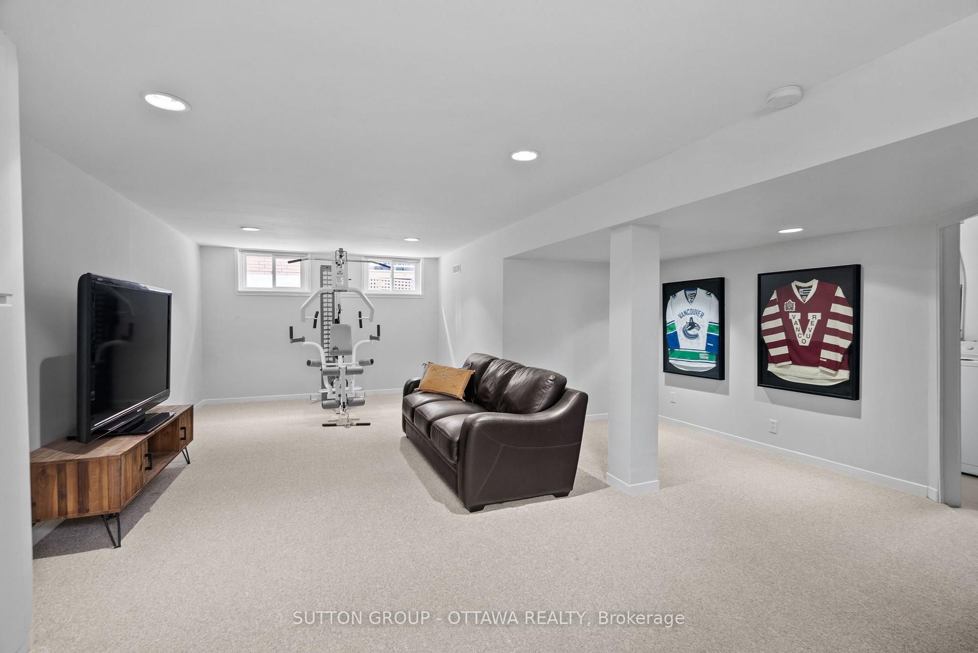 Photo 17 of 515 Bathurst Avenue, Ottawa, Riverview Park — HOMEH