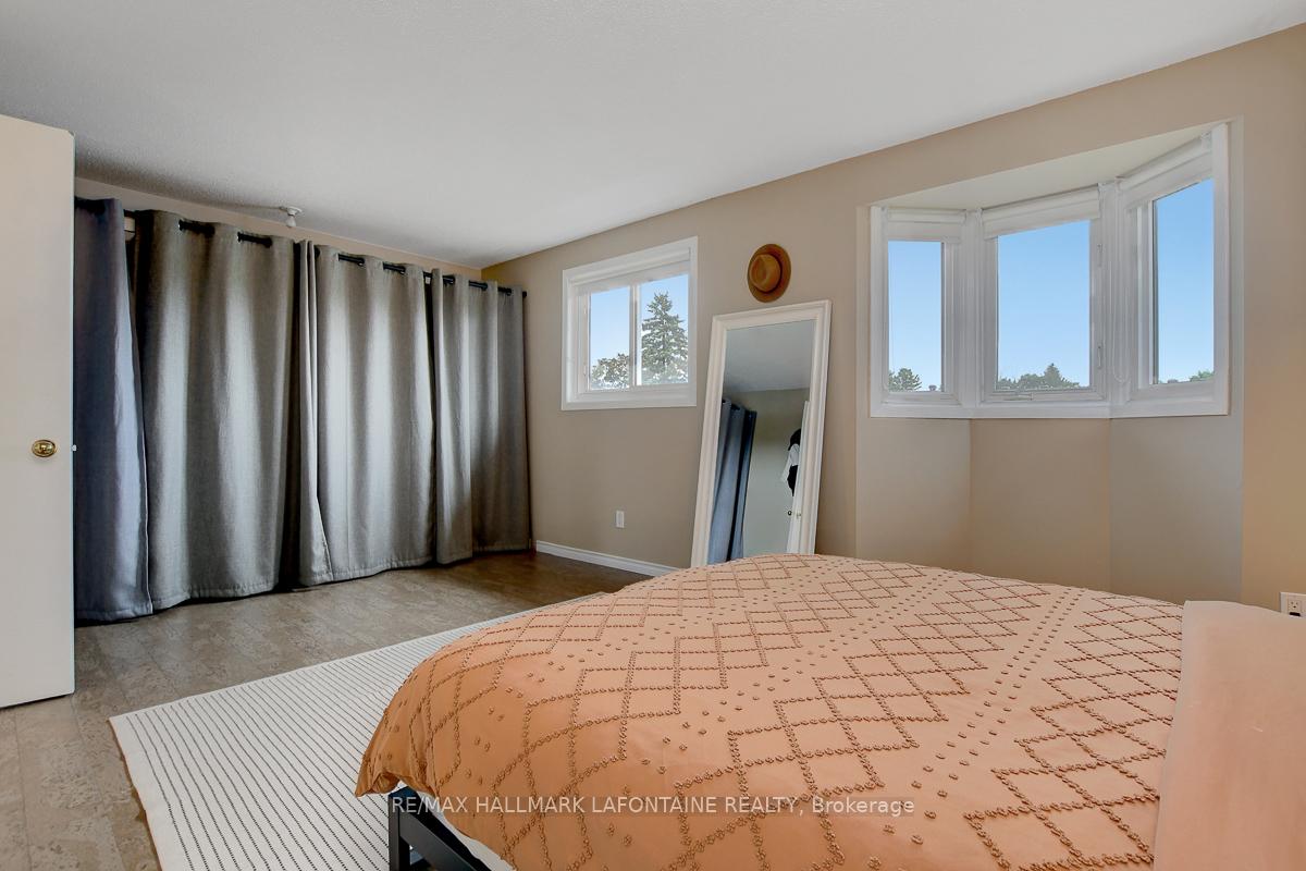 Photo 19 of 18 Vanessa Terrace, Ottawa, Barrhaven - Pheasant Run — HOMEH