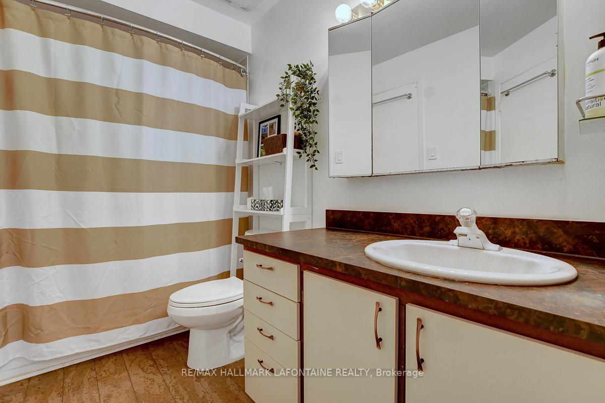 Photo 22 of 18 Vanessa Terrace, Ottawa, Barrhaven - Pheasant Run — HOMEH