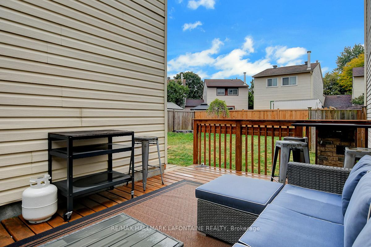 Photo 32 of 18 Vanessa Terrace, Ottawa, Barrhaven - Pheasant Run — HOMEH