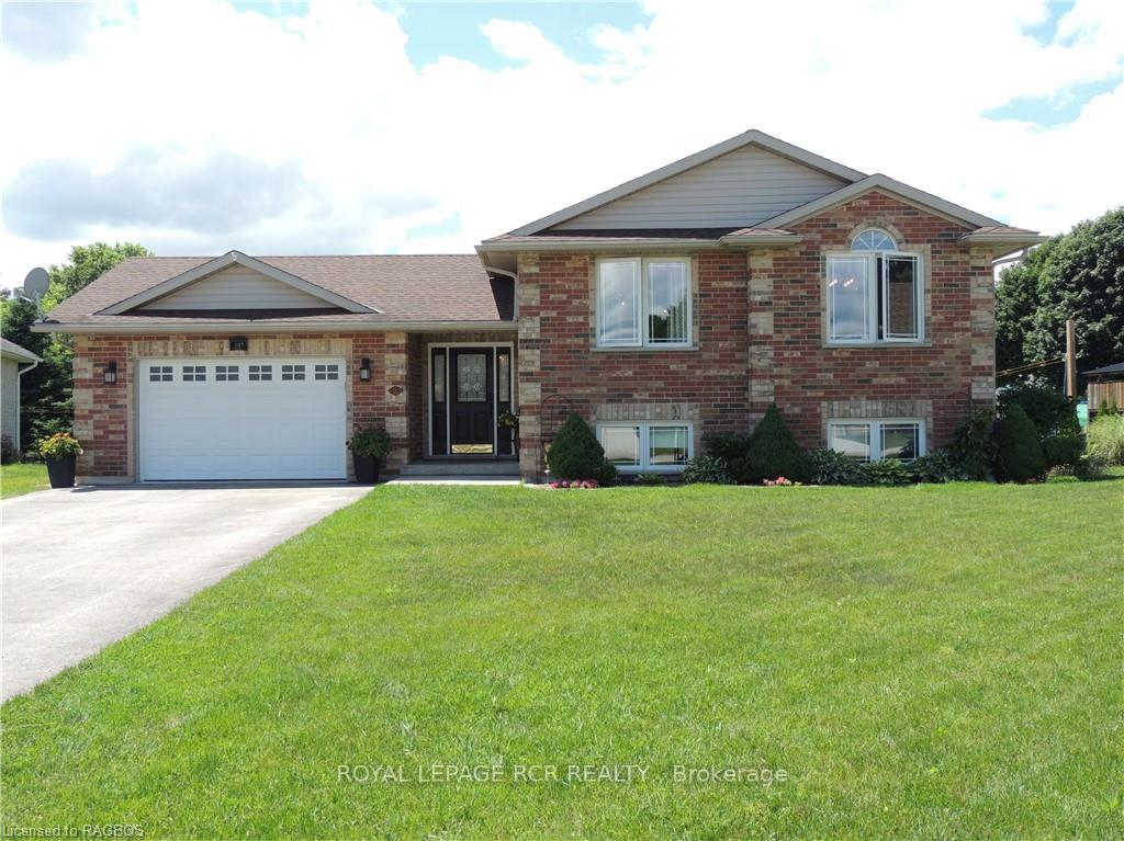 Photo 1 of 107 Macdonald Crescent, West Grey — HOMEH
