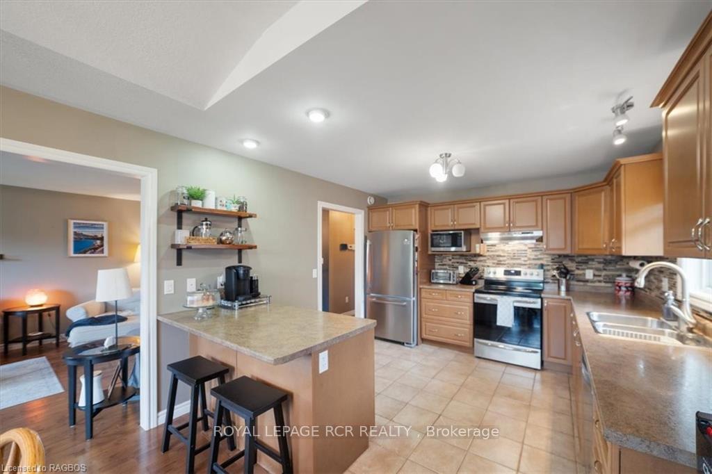 Photo 14 of 107 Macdonald Crescent, West Grey — HOMEH